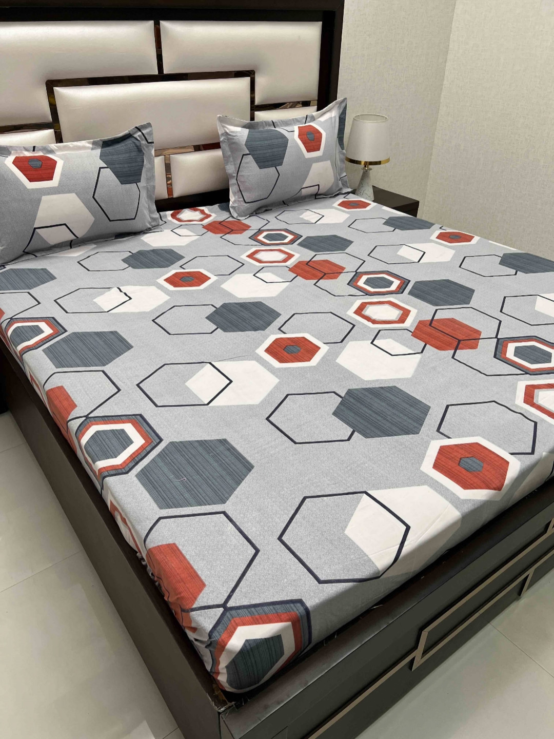 

Pure Decor King Size Double Bedsheet With 2 Pillow Covers 2.74m X 2.74m, Grey