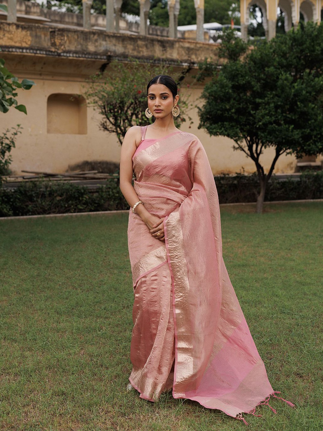 

Geroo Jaipur Embellished Zari Banarasi Tissue Saree, Pink