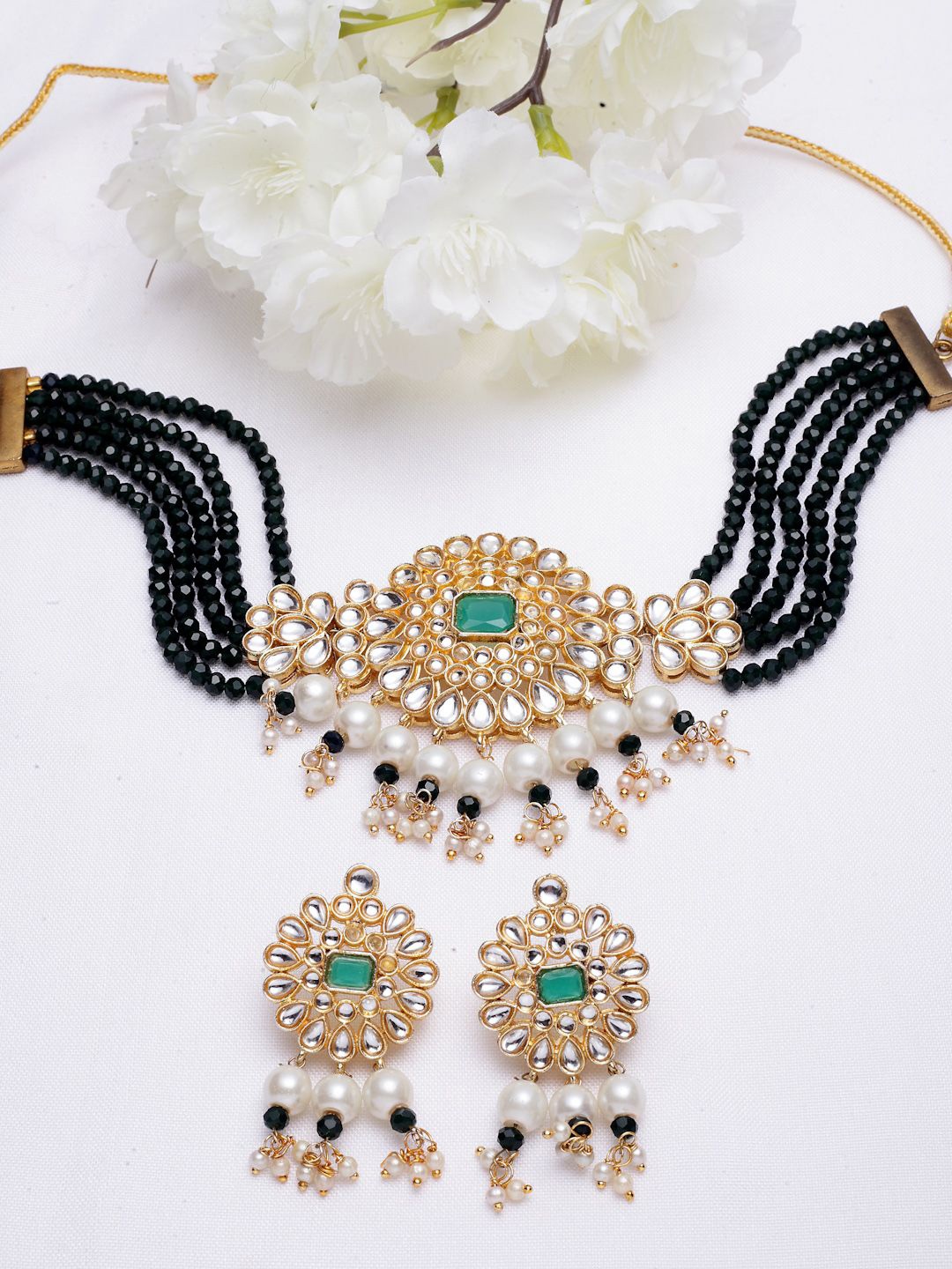 

Anouk Black Gold-Plated Kundan-Studded & Pearls Beaded Jewellery Set