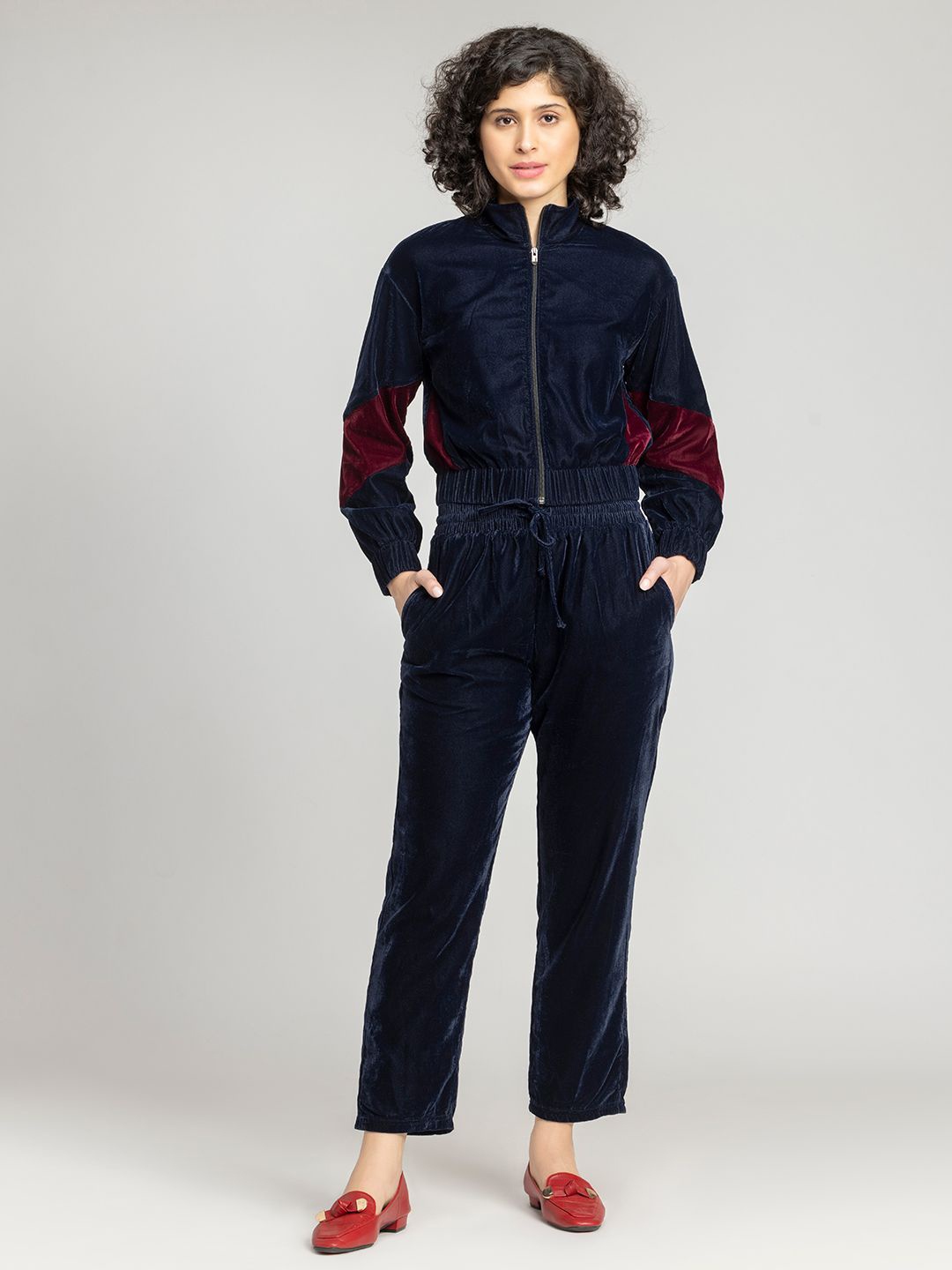 

SHAYE Velvet High Neck Sweatshirt With Trouser, Navy blue