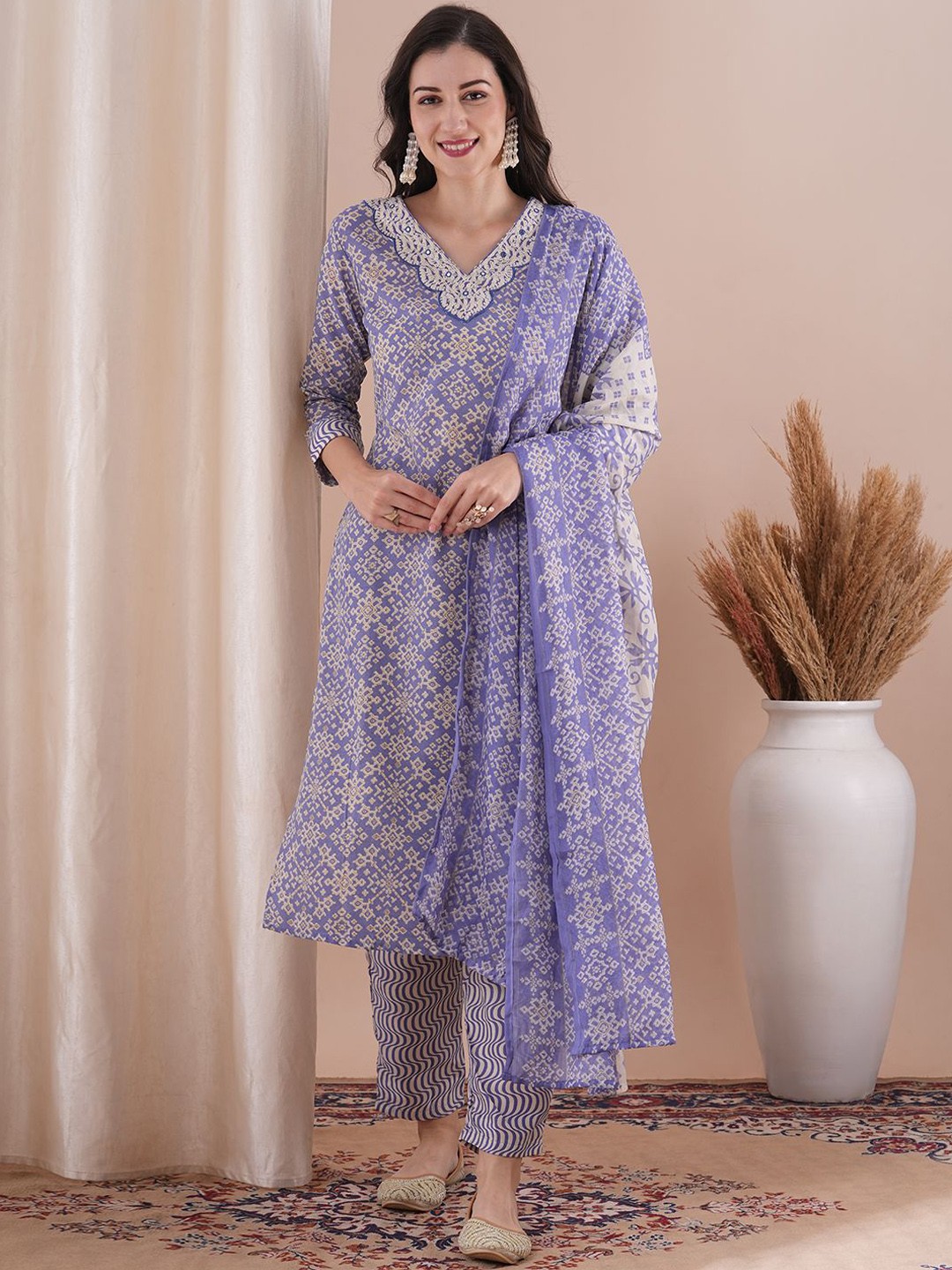 

FASHOR Ethnic Motifs Printed Straight Kurta With Trousers & Dupatta, Blue