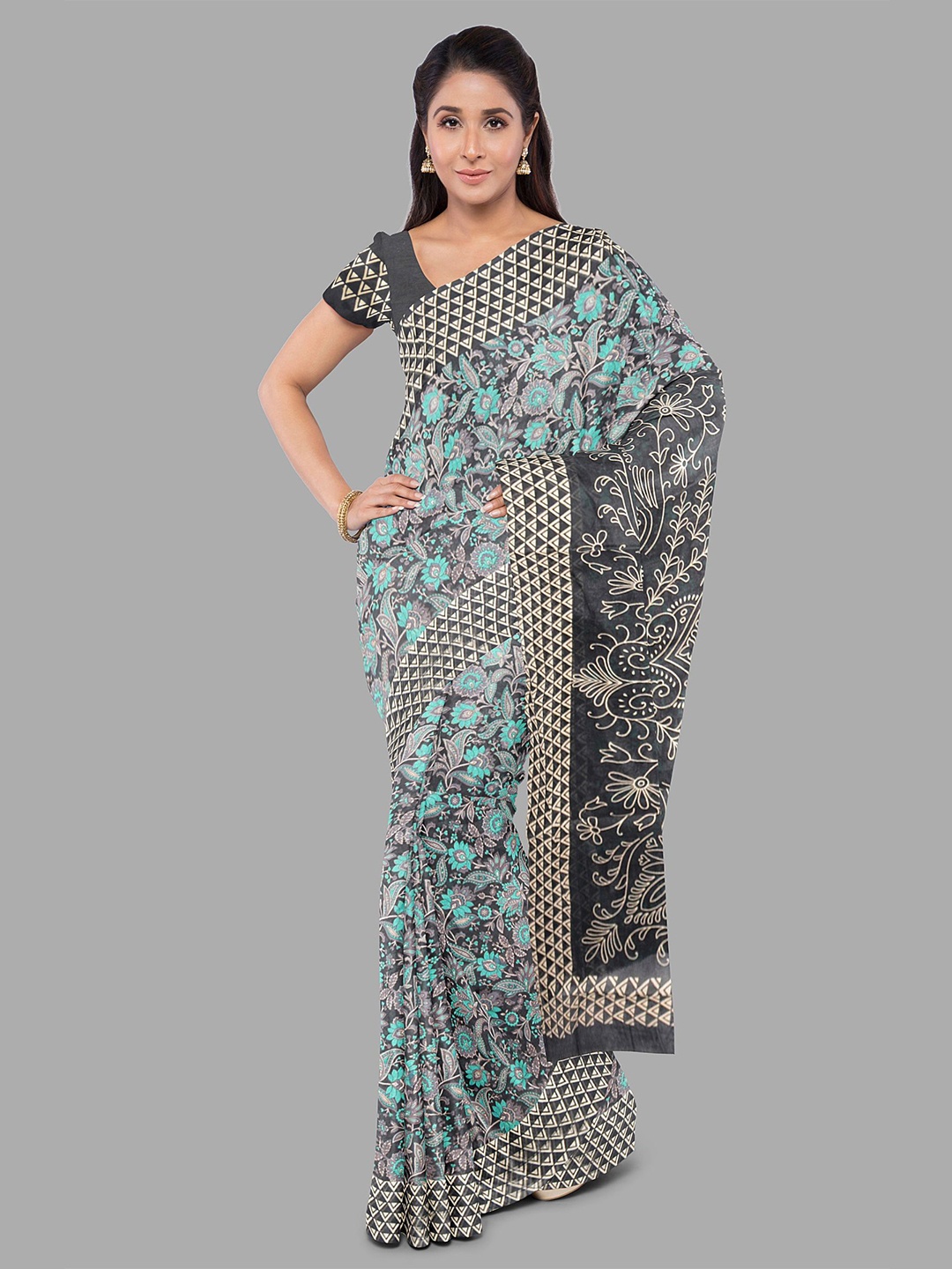 

The Chennai Silks Floral Pure Cotton Gadwal Saree, Black