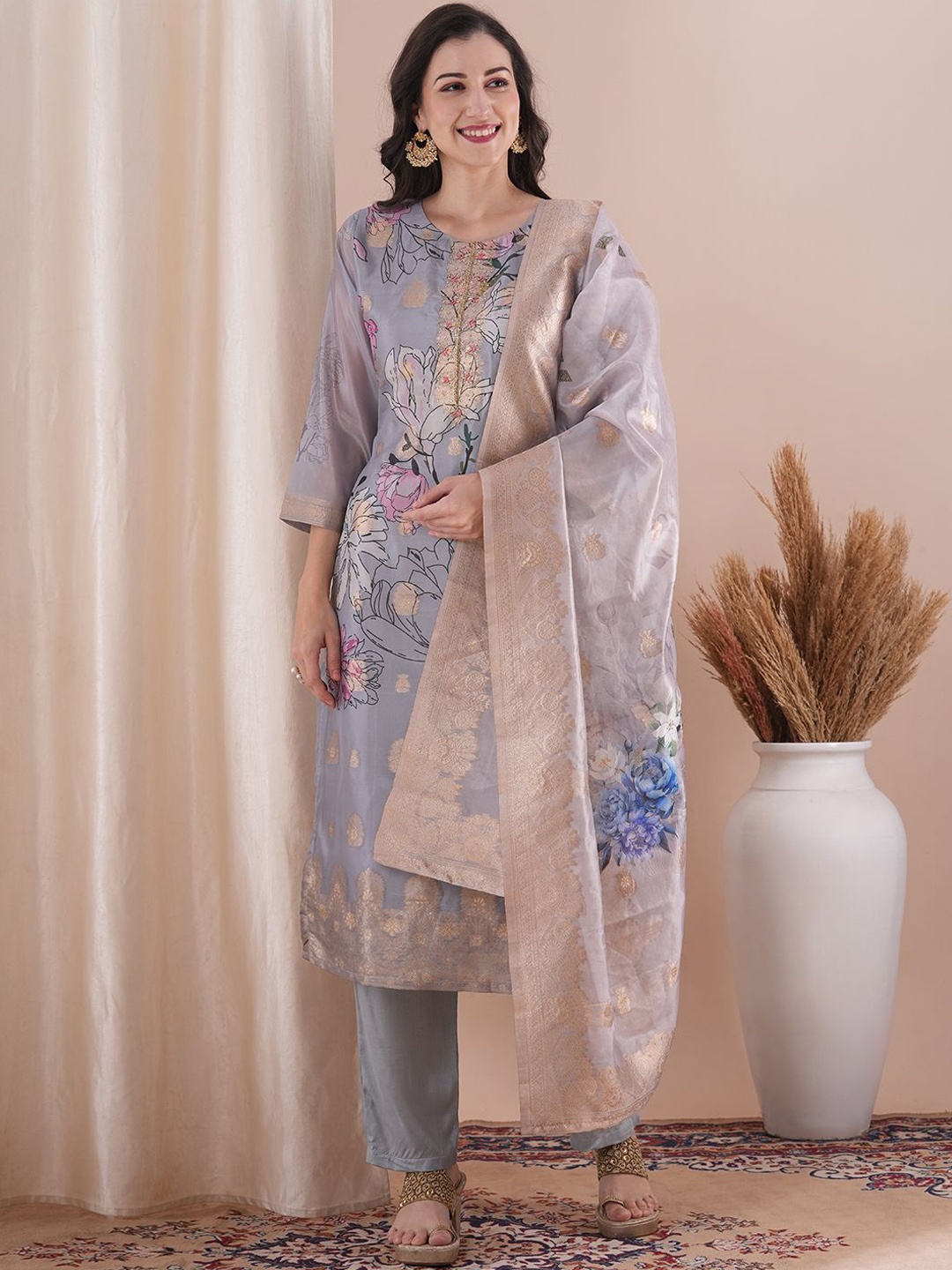 

FASHOR Floral Printed Straight Kurta With Trousers & Dupatta, Blue