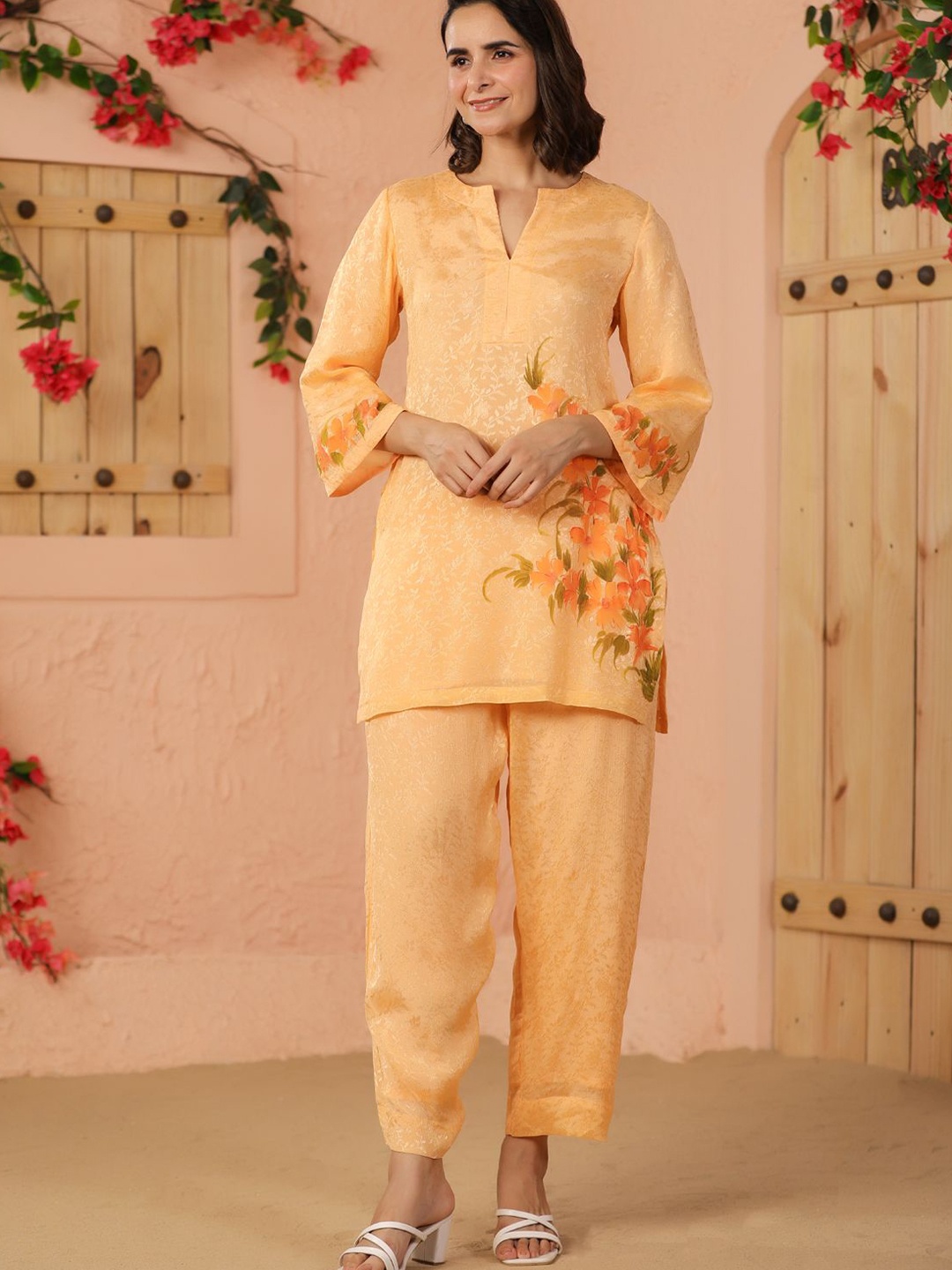 

Geroo Jaipur Floral Printed Silk Crepe Top With Trouser, Peach