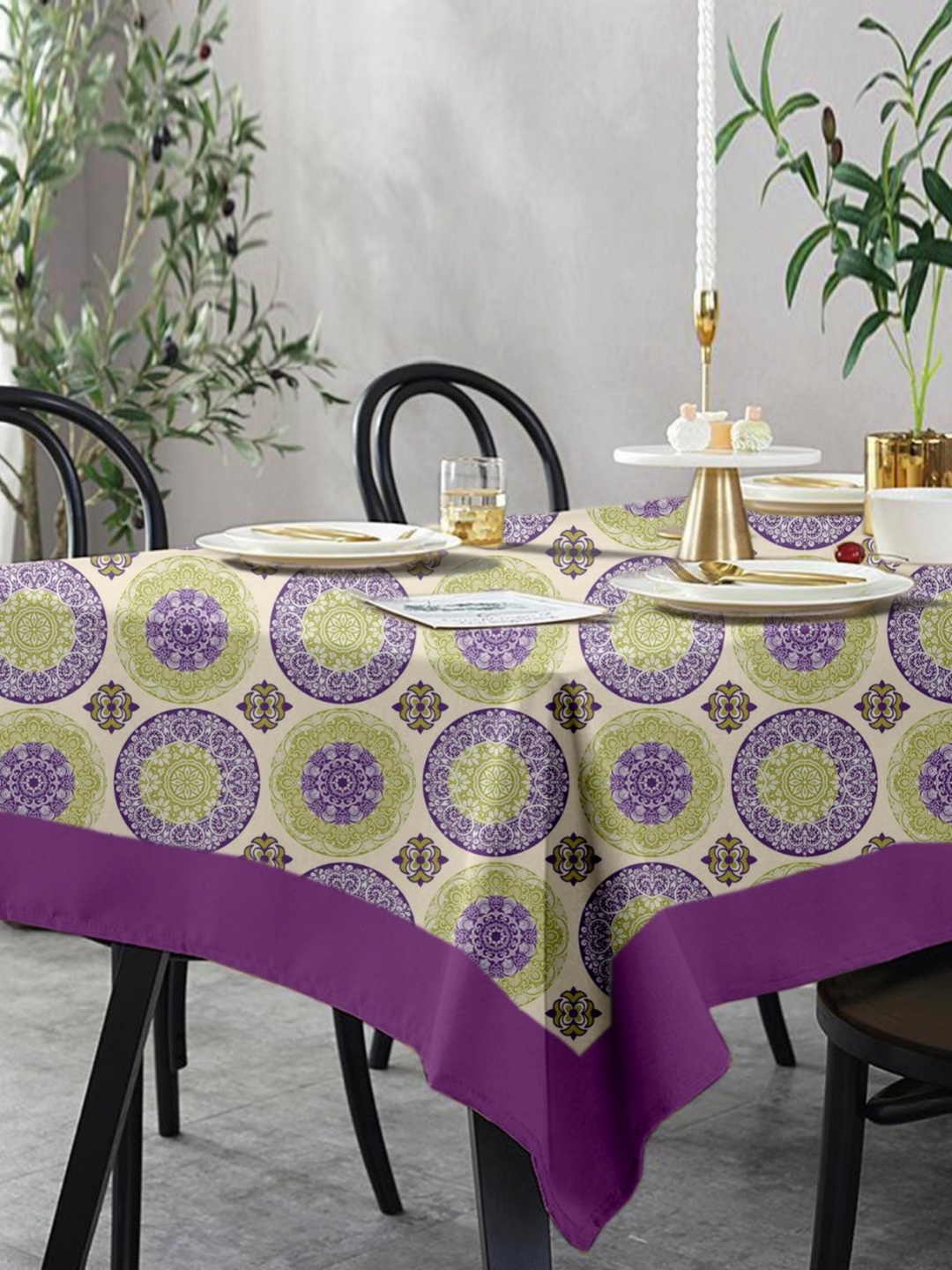 

Lushomes Green & Purple Floral Printed Pure Cotton 4-Seater Table Cover