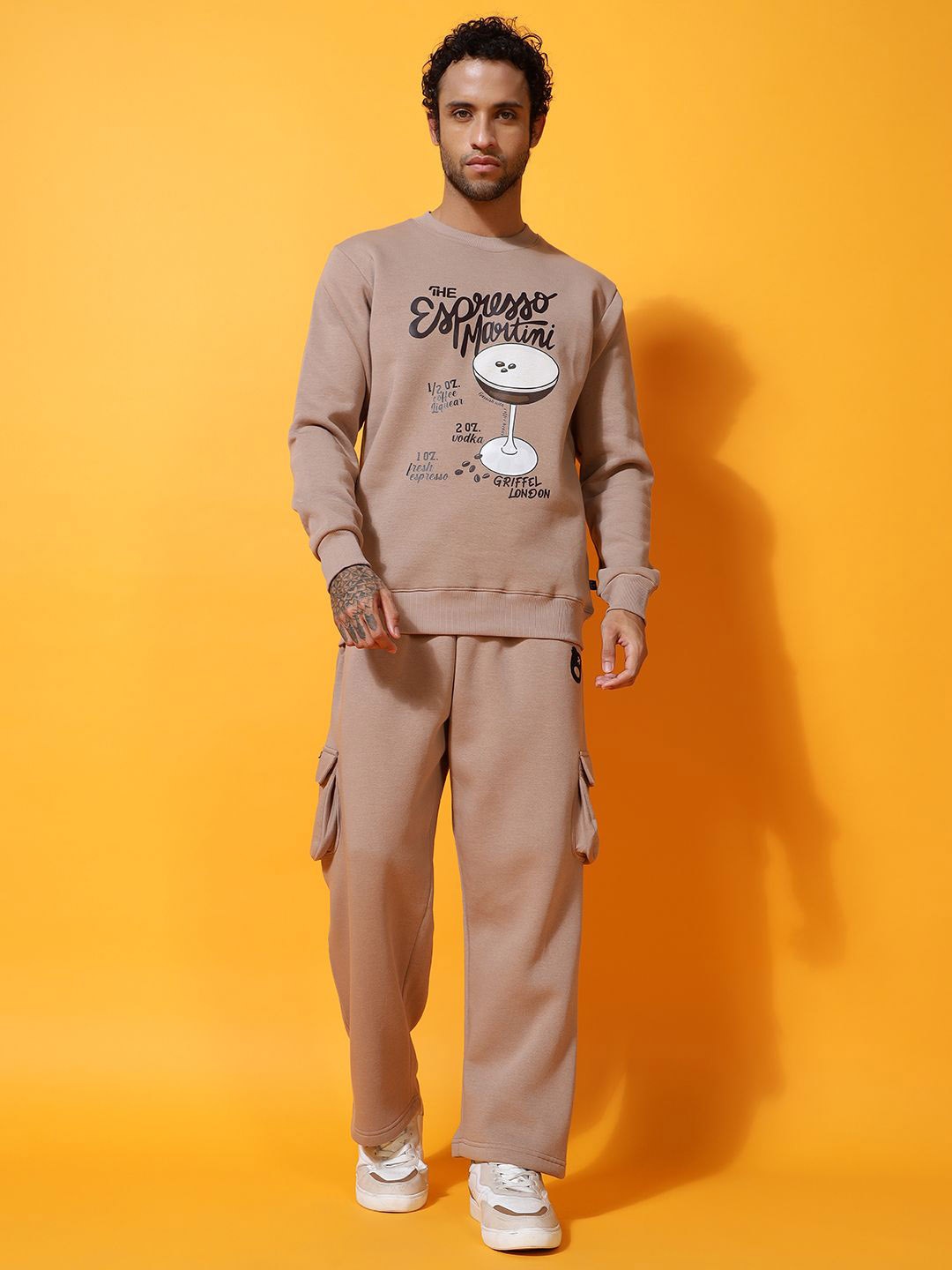 

GRIFFEL Men Printed Mid-Rise Tracksuit, Camel brown
