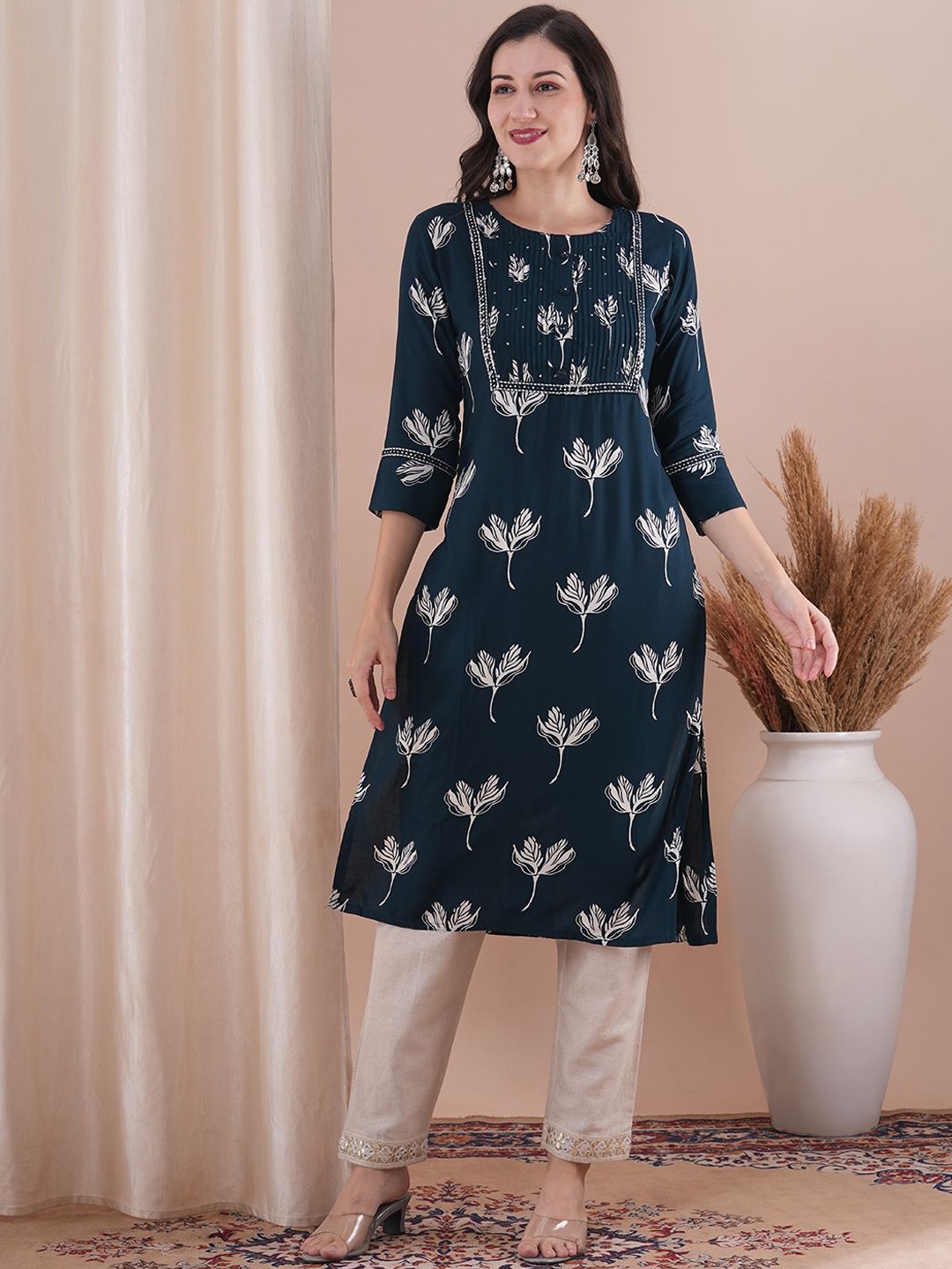 

FASHOR Women Ethnic Motifs Printed Mirror Work Kurta, Navy blue