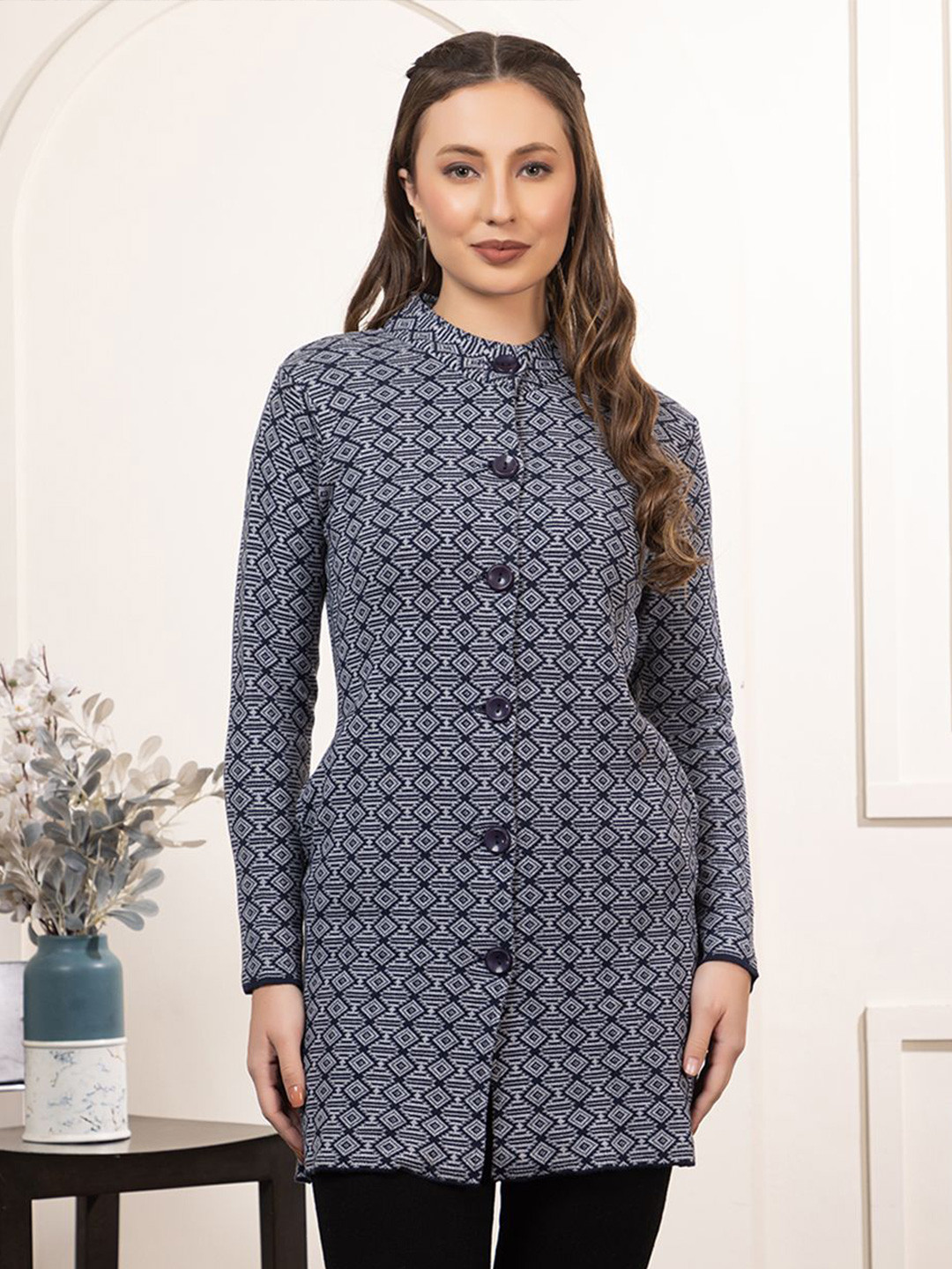 

Anouk Women Self Design Longline Long Sleeves Round Neck Cardigan Sweaters, Navy blue