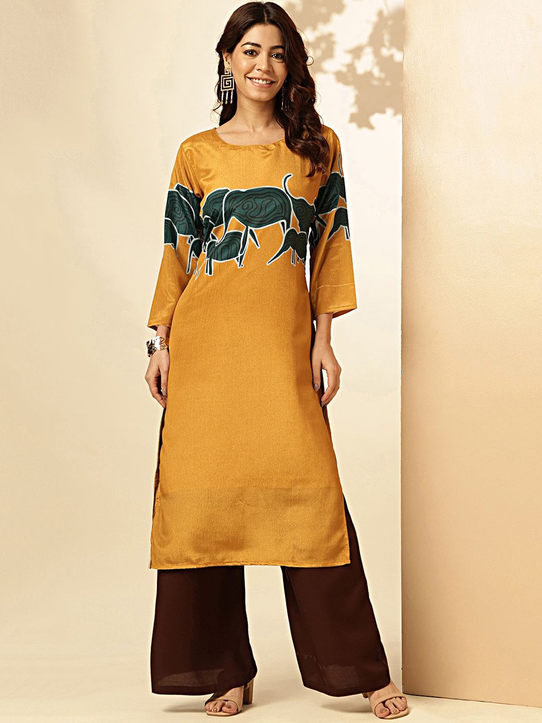 

Vbuyz Animal Printed Round Neck Three Quarter Sleeves Straight Kurta, Yellow