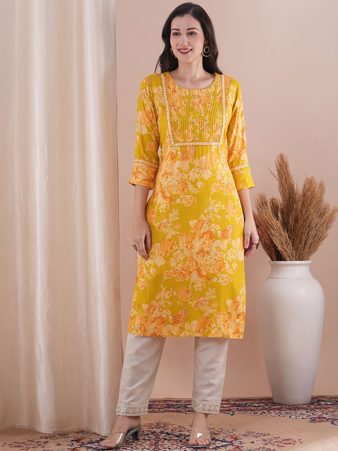 

FASHOR Floral Printed Sequinned Straight Kurta, Green