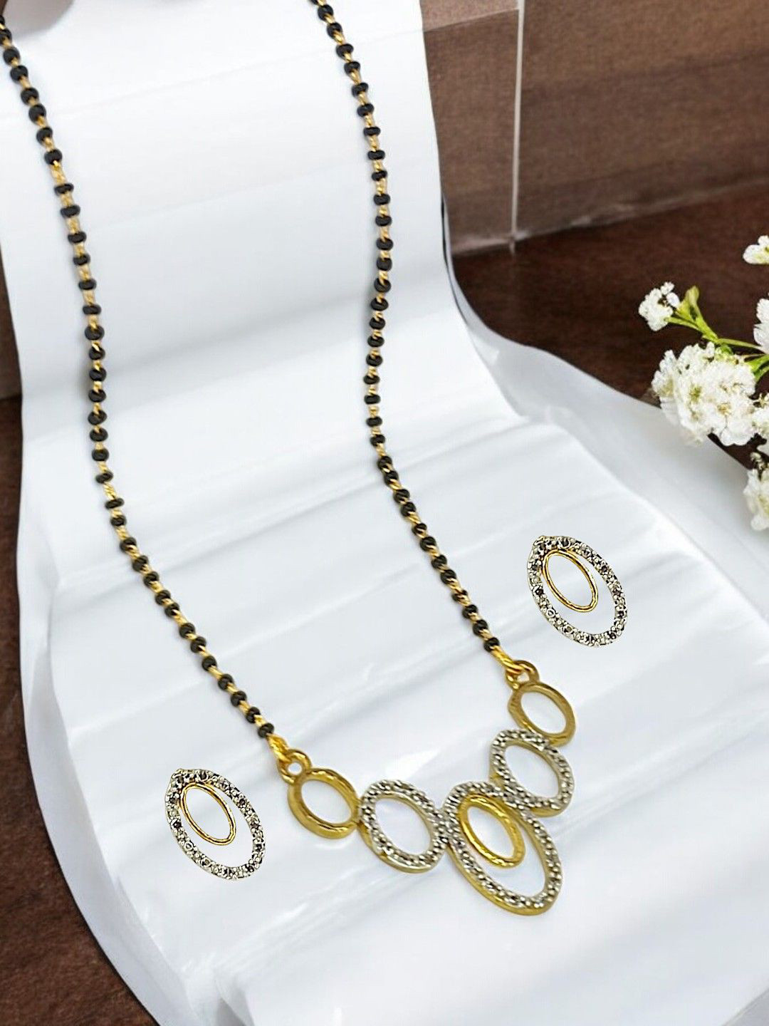 

9blings Gold-Plated Stone Studded & Beaded Mangalsutra With Earrings