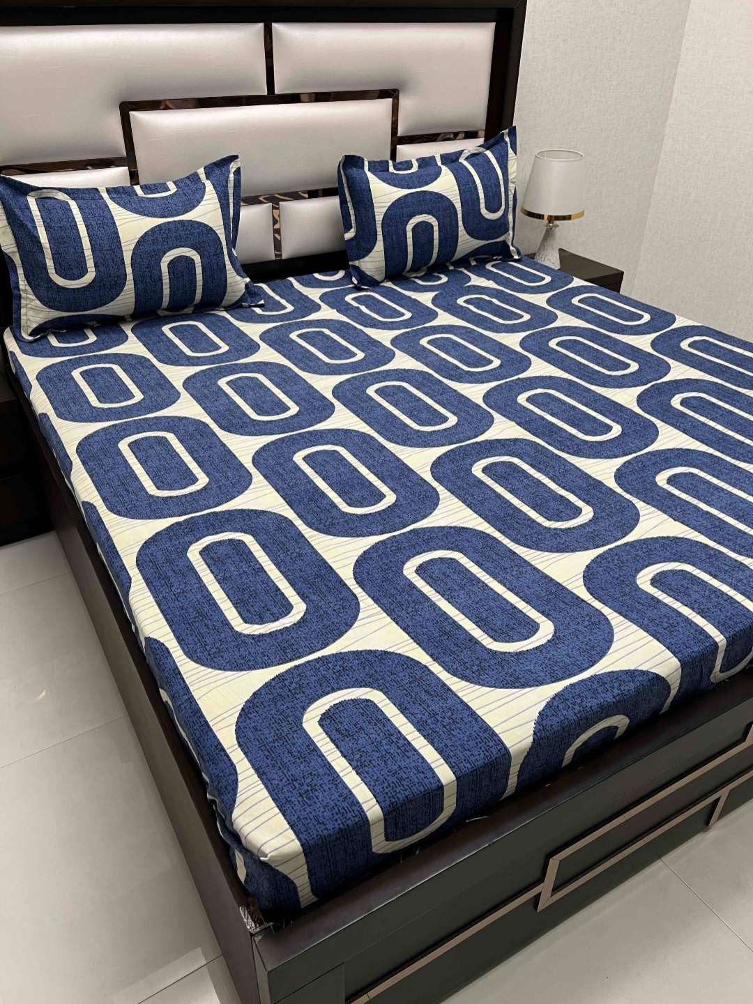 

Pure Decor King Size Double Bed Bedsheet With 2 Pillow Covers 2.74m X 2.74m, Blue