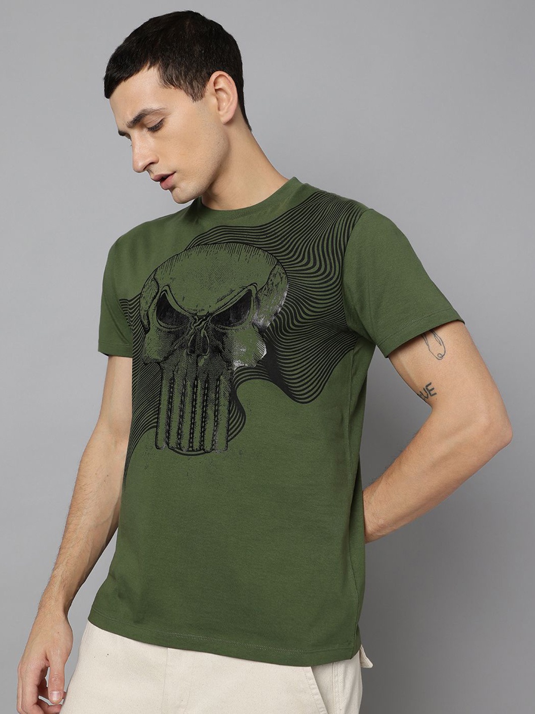 

Free Authority Men Punisher Printed Cotton T-shirt, Olive