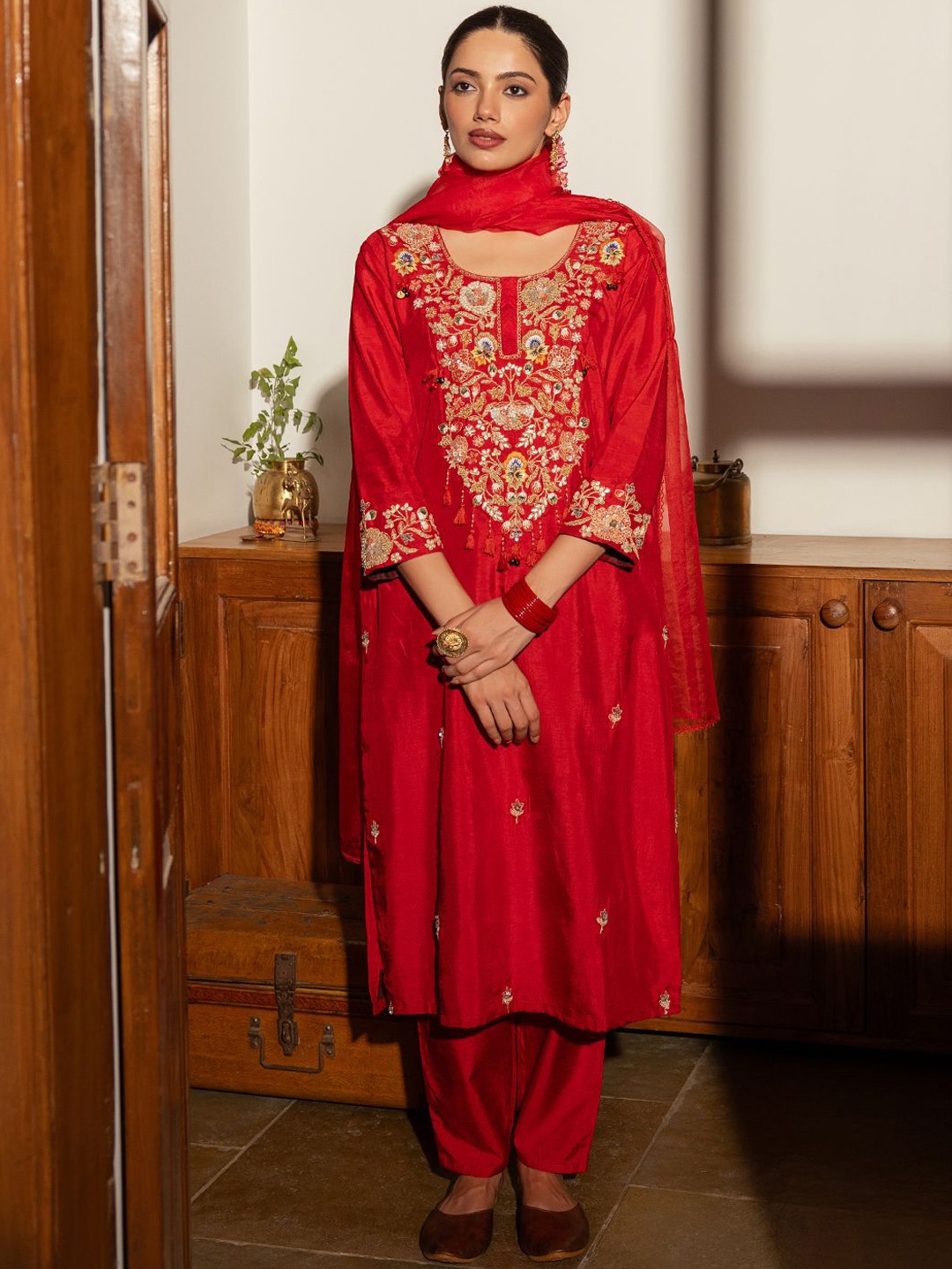 

Envy Me by FASHOR Floral Embroidered Thread Work Kurta with Trouser & Dupatta, Red