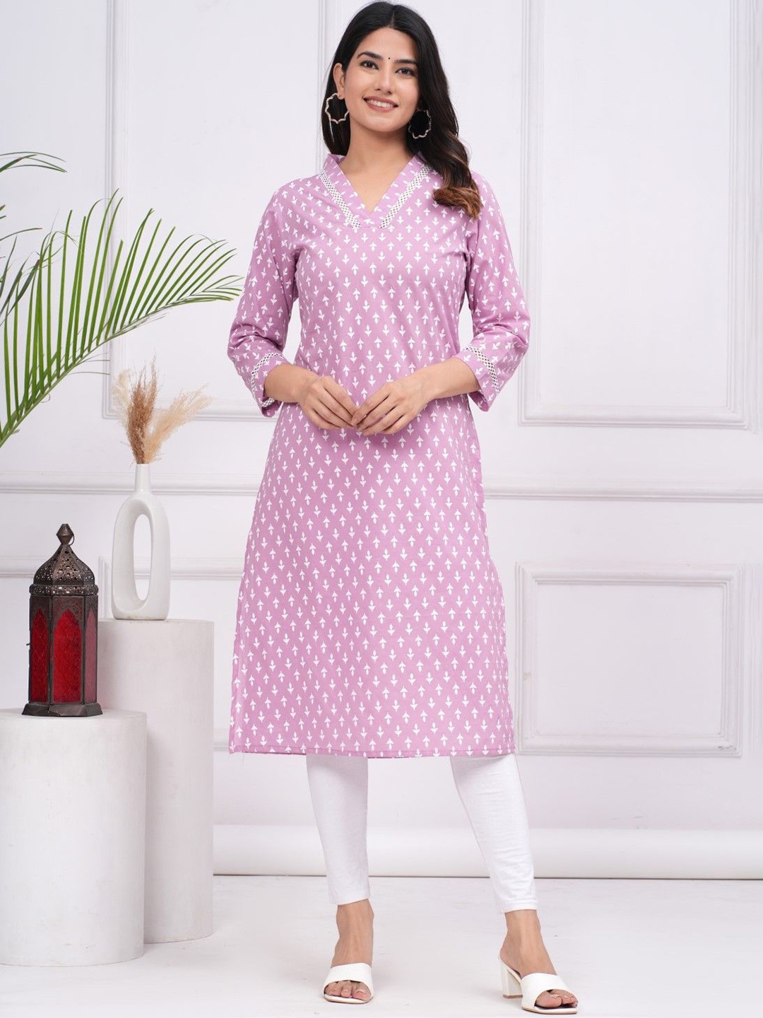 

ANTU KURTIES Ethnic Motifs Printed Pure Cotton Straight Kurta, Pink