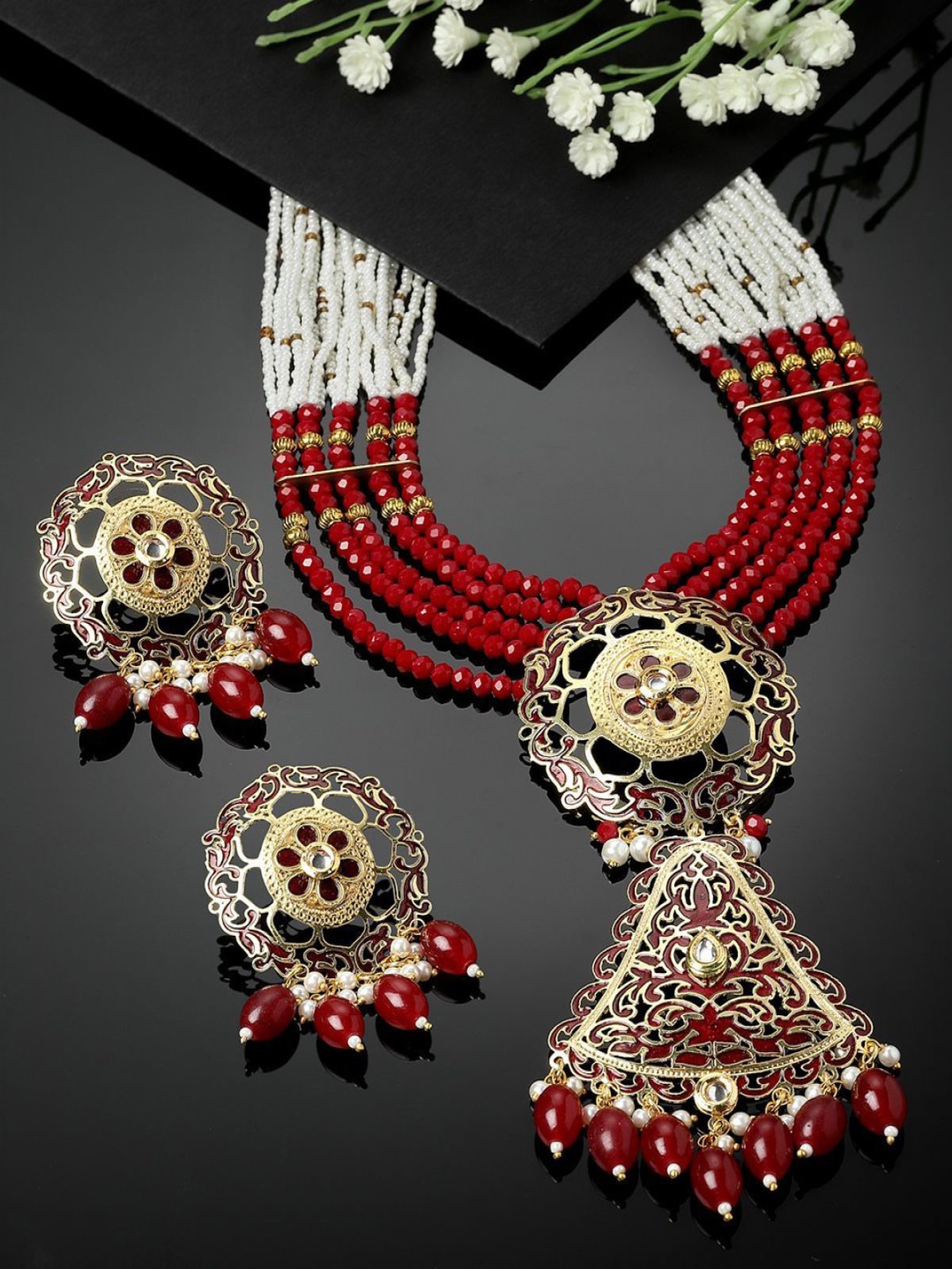 

Anouk Red Gold-Plated Stones-Studded & Beaded Jewellery Set