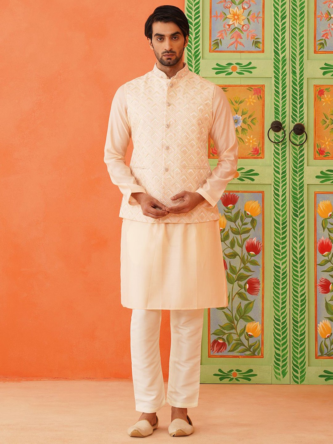 

TheEthnic.Co Mandarin Collar Pure Cotton Straight Kurta With Trousers, Peach