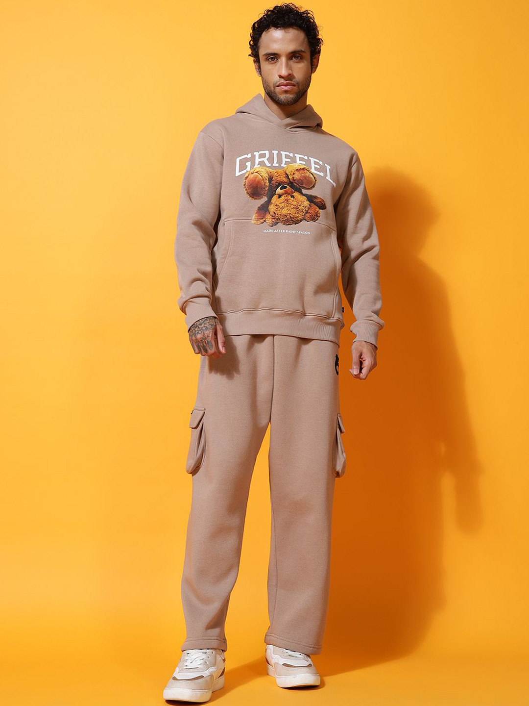 

GRIFFEL Men Printed Self Design Long Sleeves Tracksuits, Camel brown