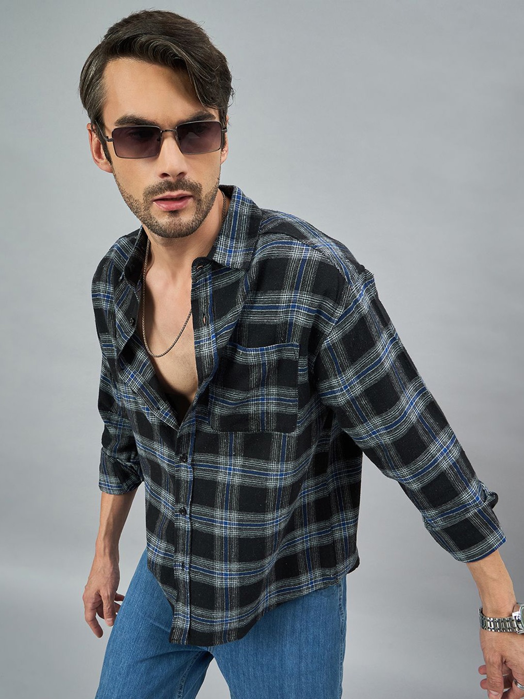 

CHIMPAAANZEE Men Spread Collar Tartan Checked Oversized Casual Shirt, Black