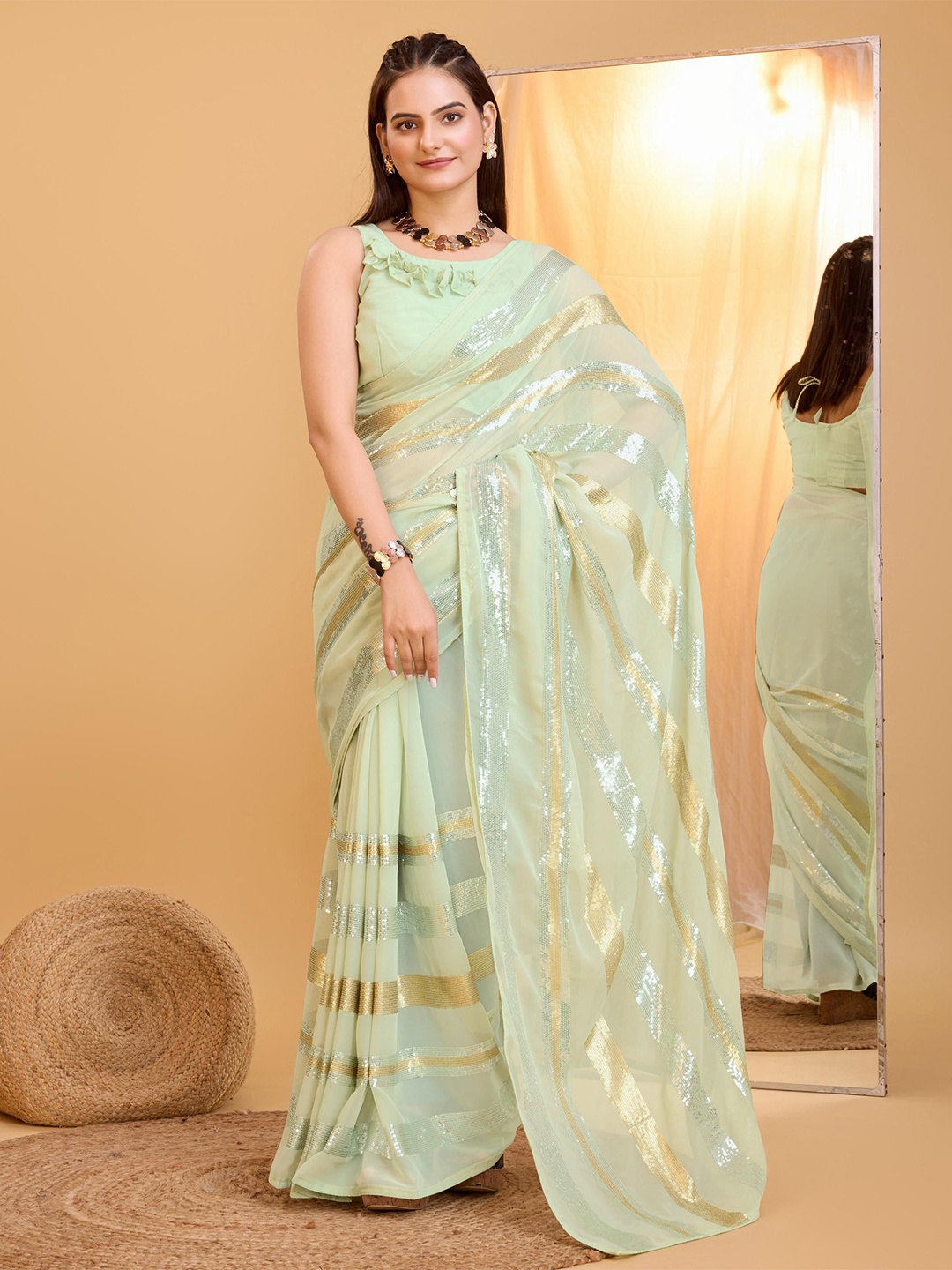 

VAIRAGEE Embellished Sequinned Ready to Wear Saree, Green