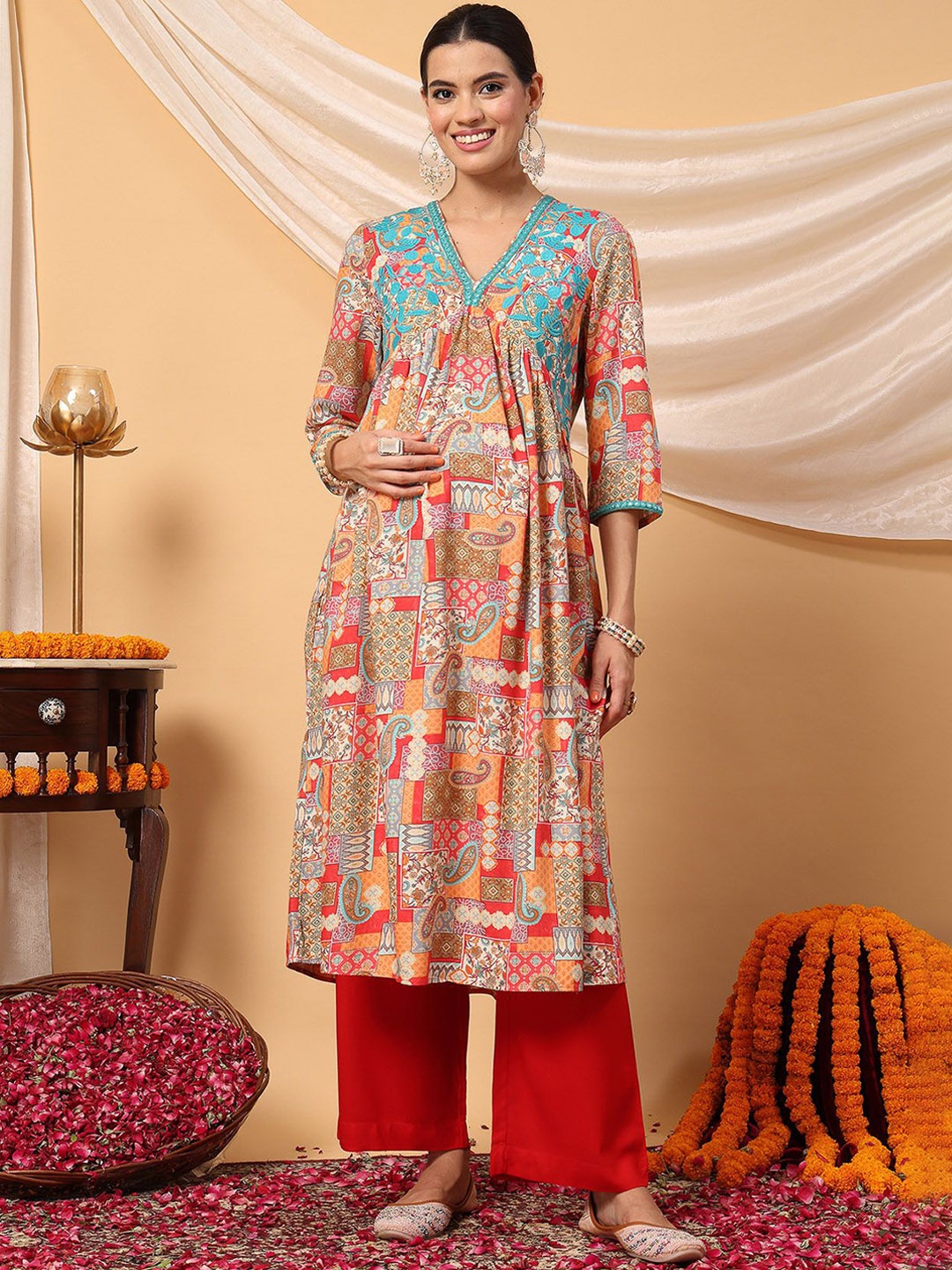 

House Of Zelena Floral Printed Maternity Kurta With Pyjamas, Red