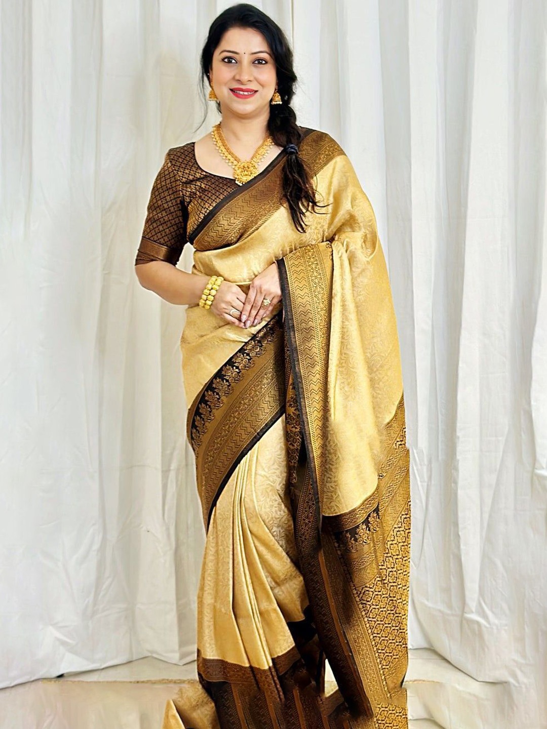 

KALINI Woven Design Zari Pure Silk Kanjeevaram Saree, Cream