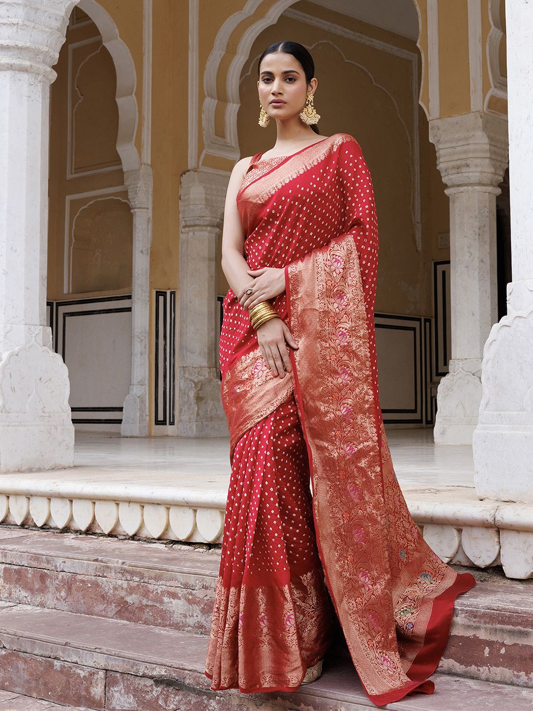 

Geroo Jaipur Woven Design Zari Ready to Wear Bandhani Saree, Red