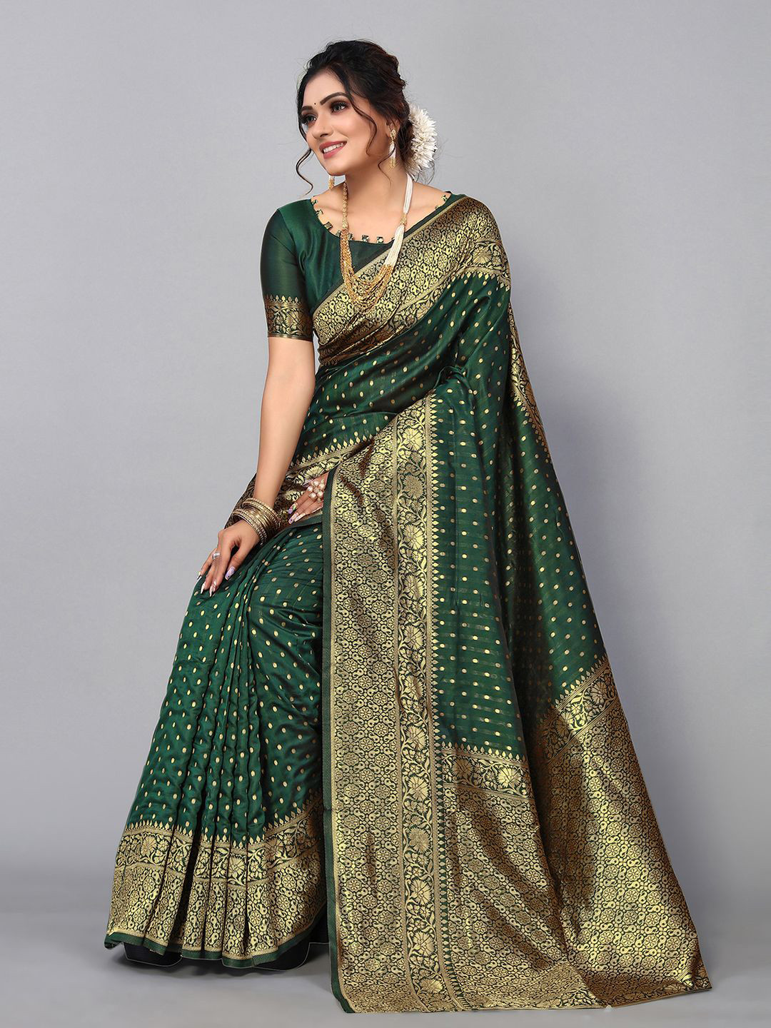 

MANMOHITSAREE Woven Design Zari Kanjeevaram Saree, Green