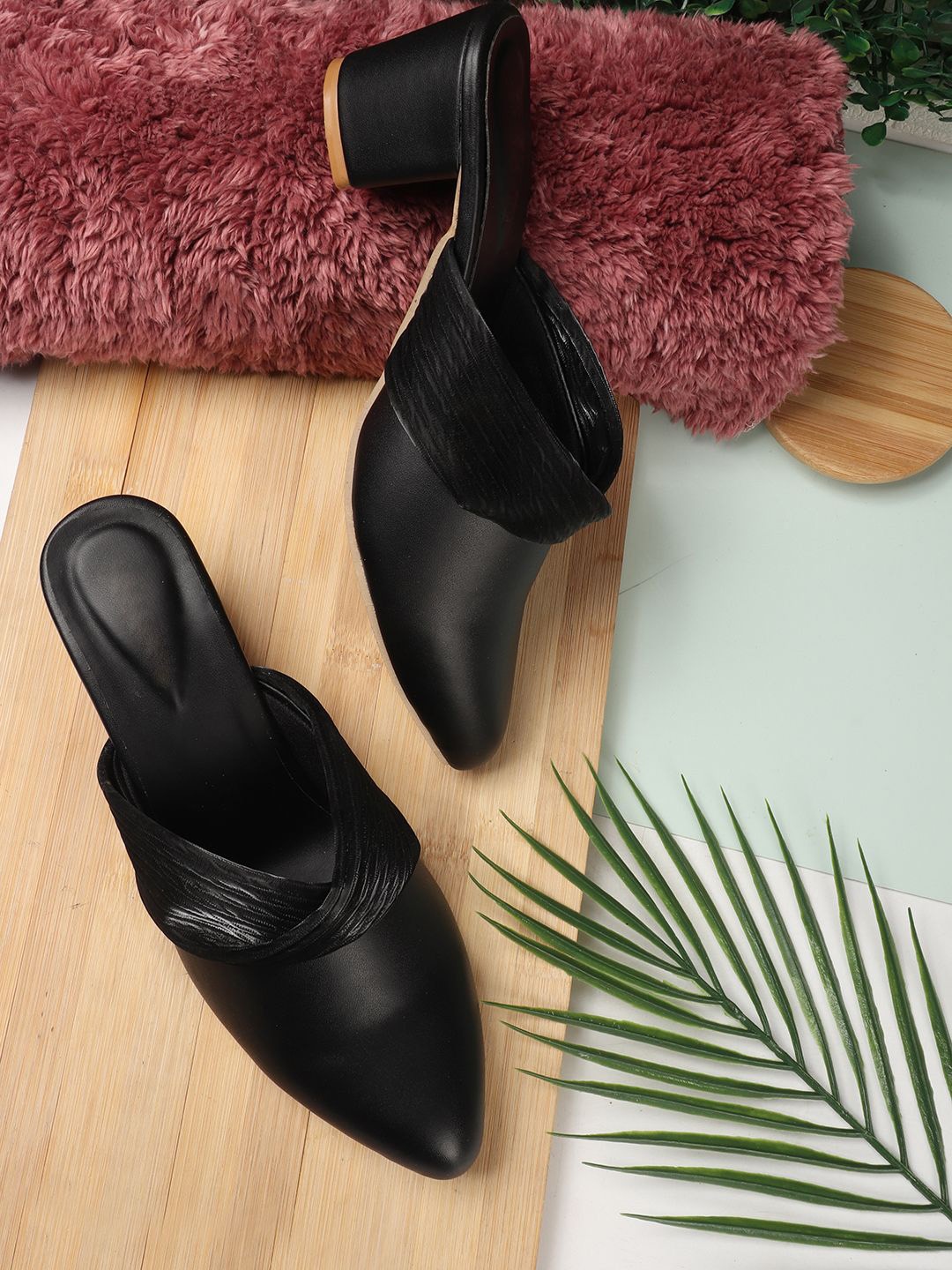 

sneakers villa Synthetic Leather Block Heel Mules, Black