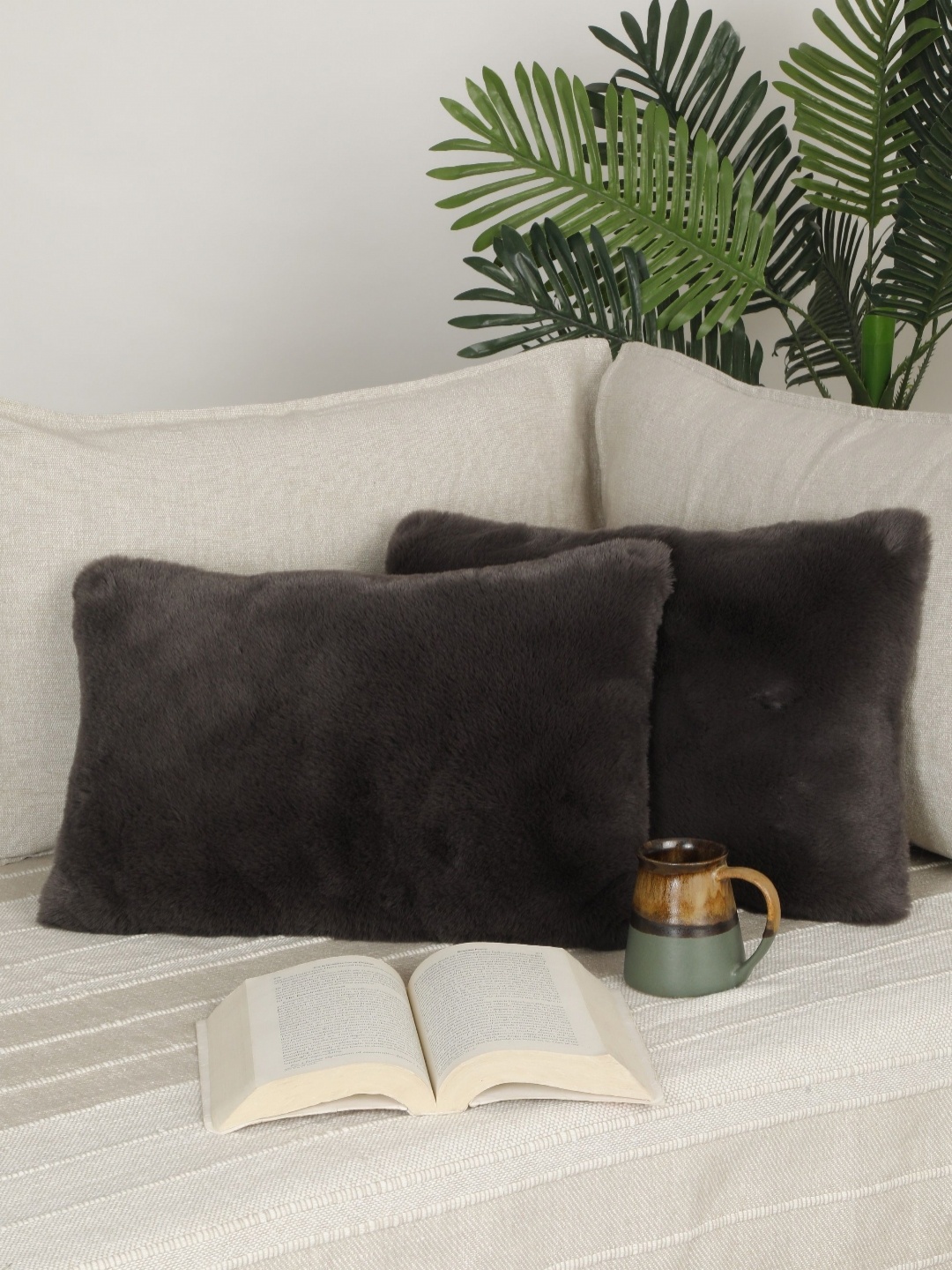 

NISRAG HOME Black 2 Pieces Rectangle Cushion Covers