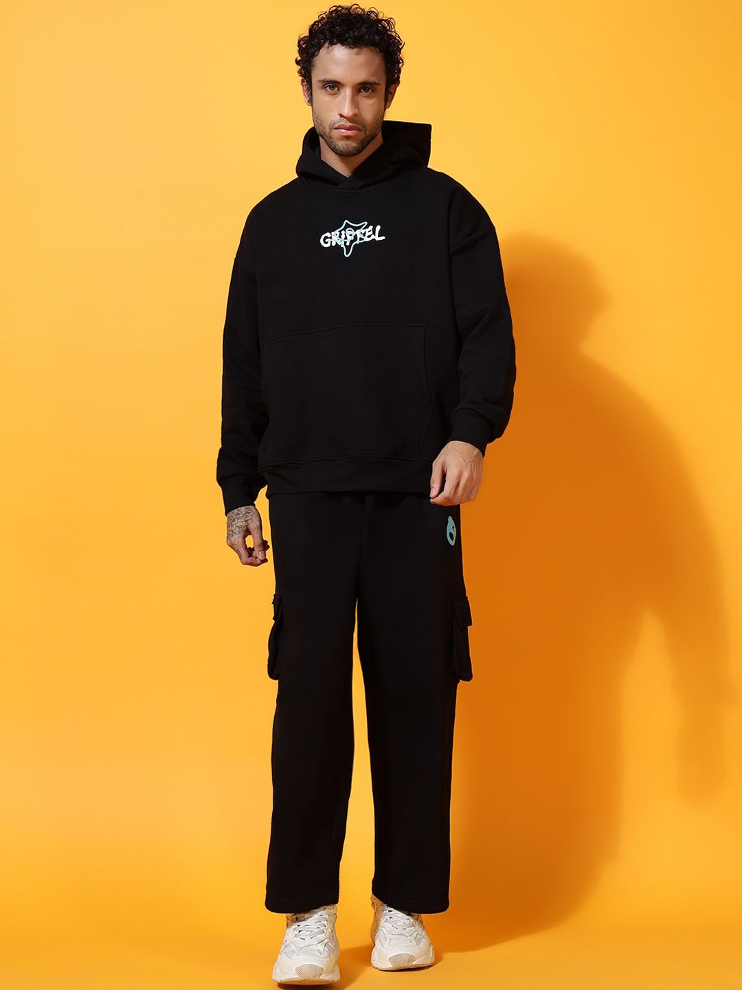 

GRIFFEL Men Printed Oversized Tracksuits, Black