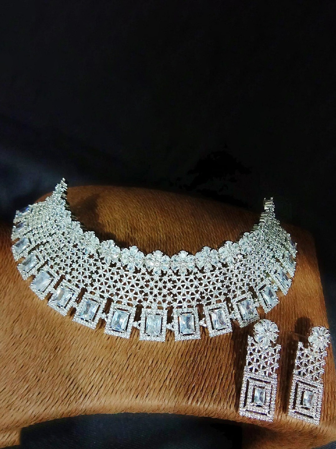 

Ladymania Silver-Plated AD Stone-Studded Jewellery Set
