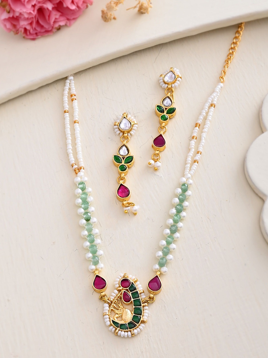 

DASTOOR Gold-Plated Kundan-Studded & Beaded Jewellery Set