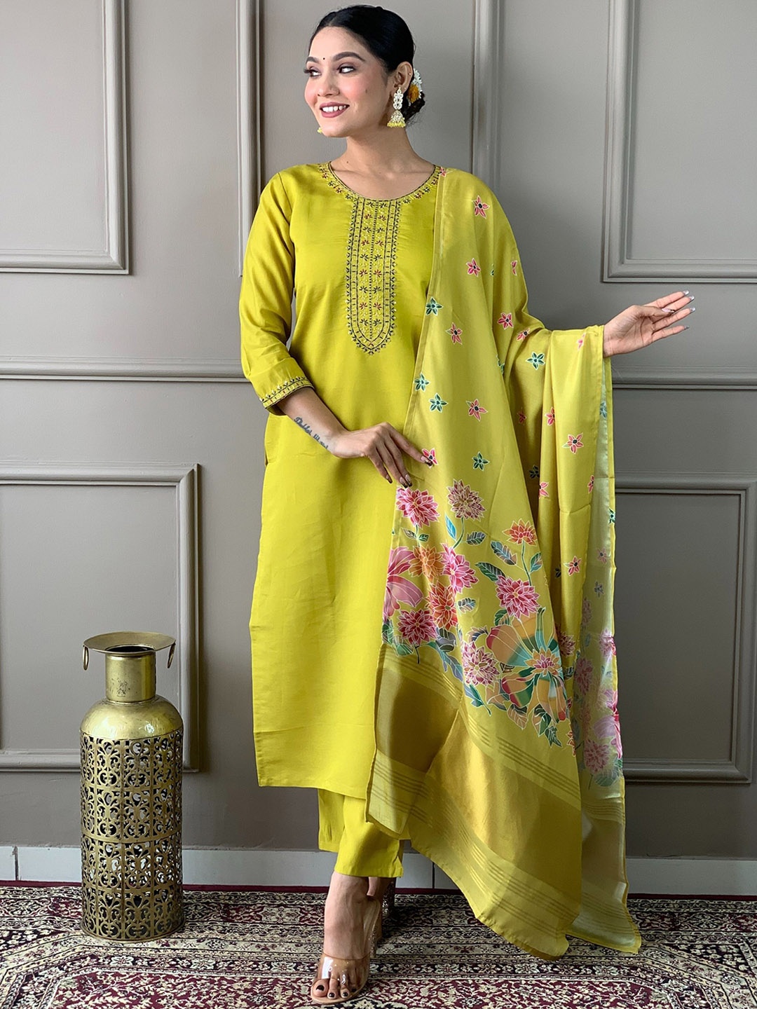 

BLACK SCISSOR Floral Embroidered Straight Kurta With Trouser & Dupatta, Lime green