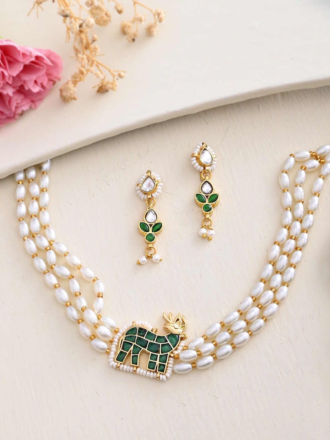 

DASTOOR Gold-Plated Kundan-Studded & Beaded Necklace & Earrings, Multi