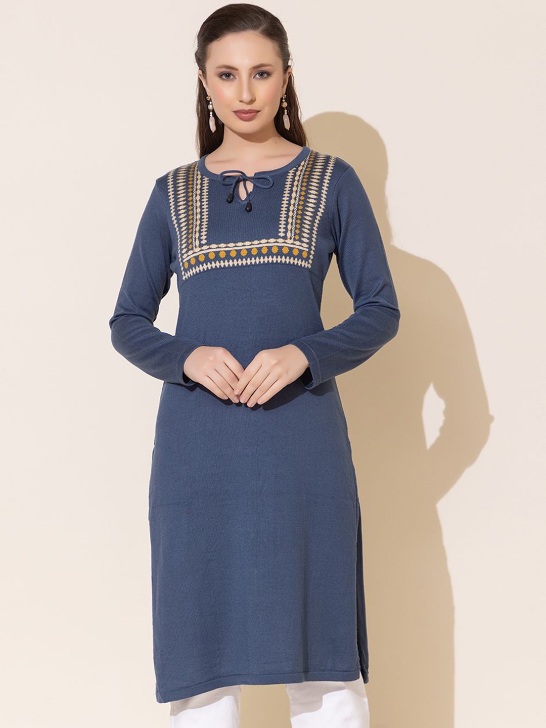 

Anouk Geometric Printed Tie-Up Neck Regular Straight Kurta, Grey