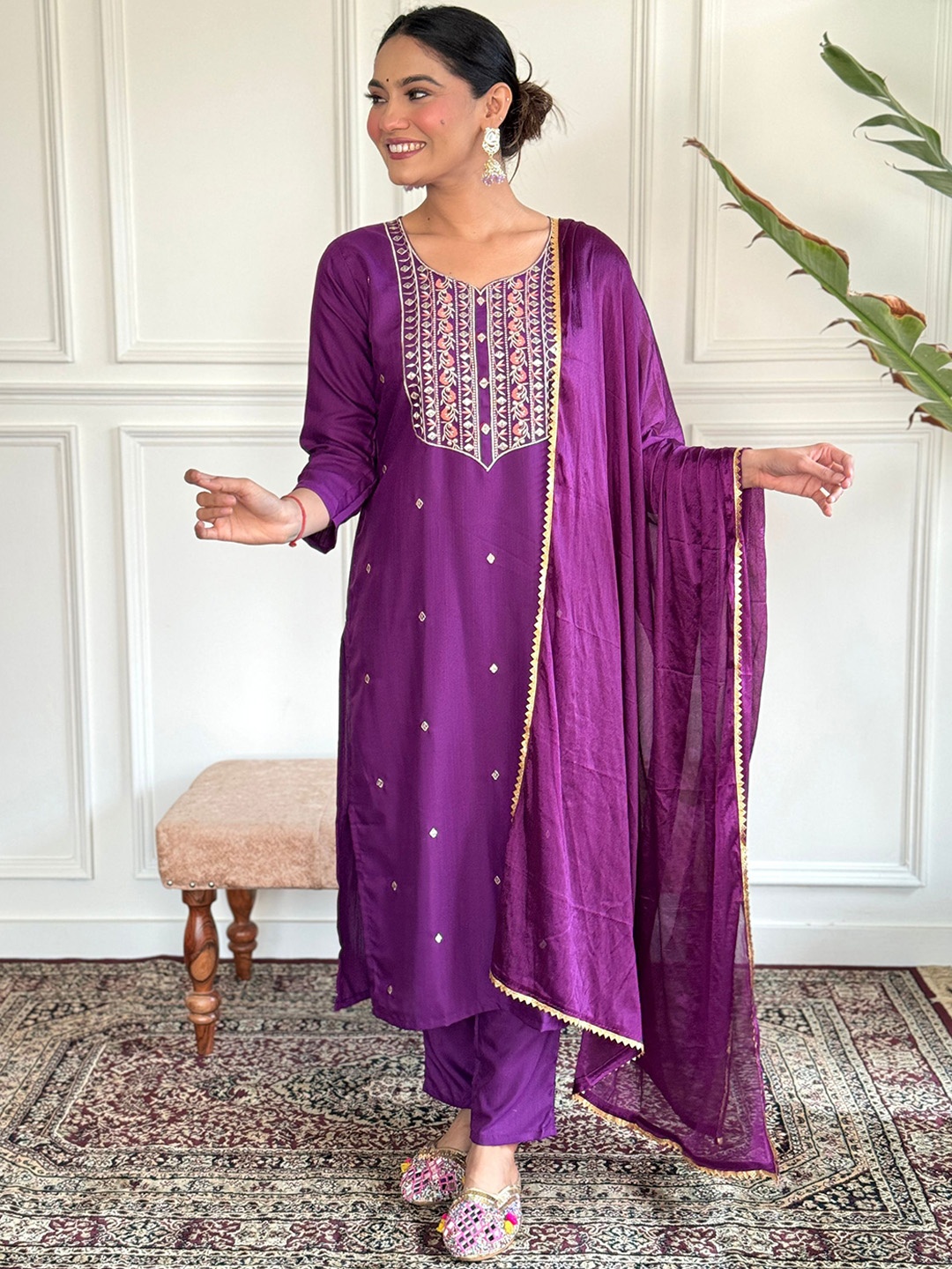 

BLACK SCISSOR Floral Embroidered Regular Straight Kurta with Trousers & Dupatta, Purple