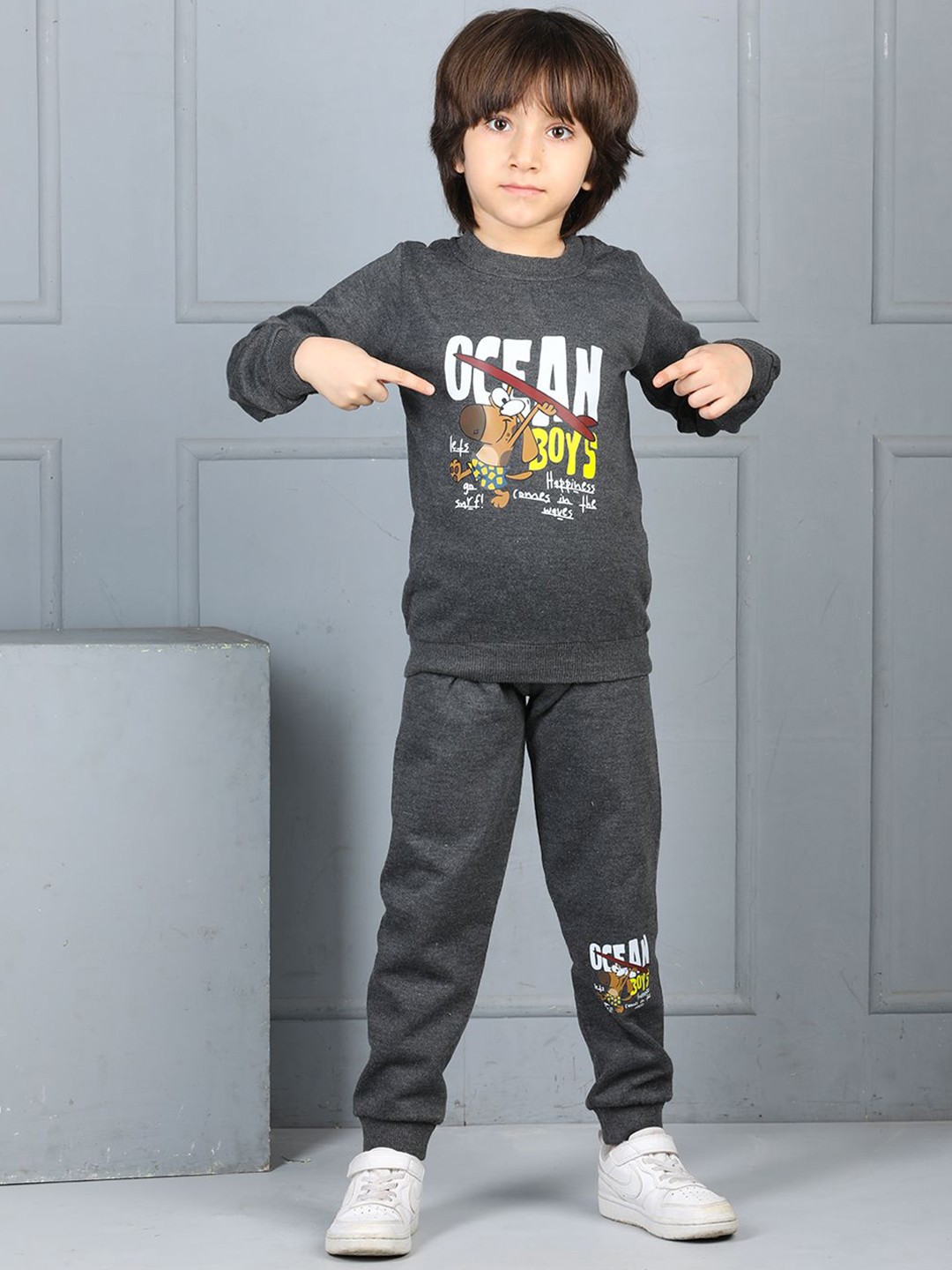 

Cutiekins Boys Graphic Print Cozy Tracksuit, Black