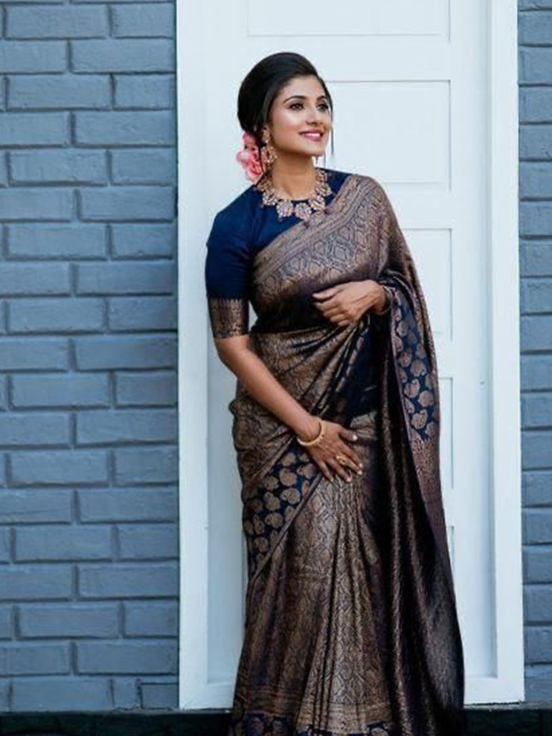 

KALINI Woven Design Zari Pure Silk Saree With Blouse Piece, Navy blue