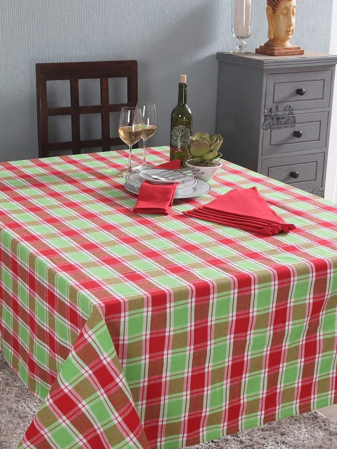 

Lushomes Red & Green 7 Pieces Checked Pure Cotton 6 seater Table Cover & Napkins