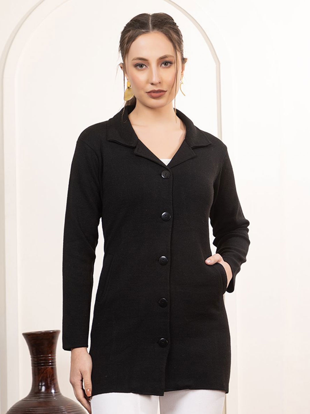 

Anouk Women Solid Cardigan, Black