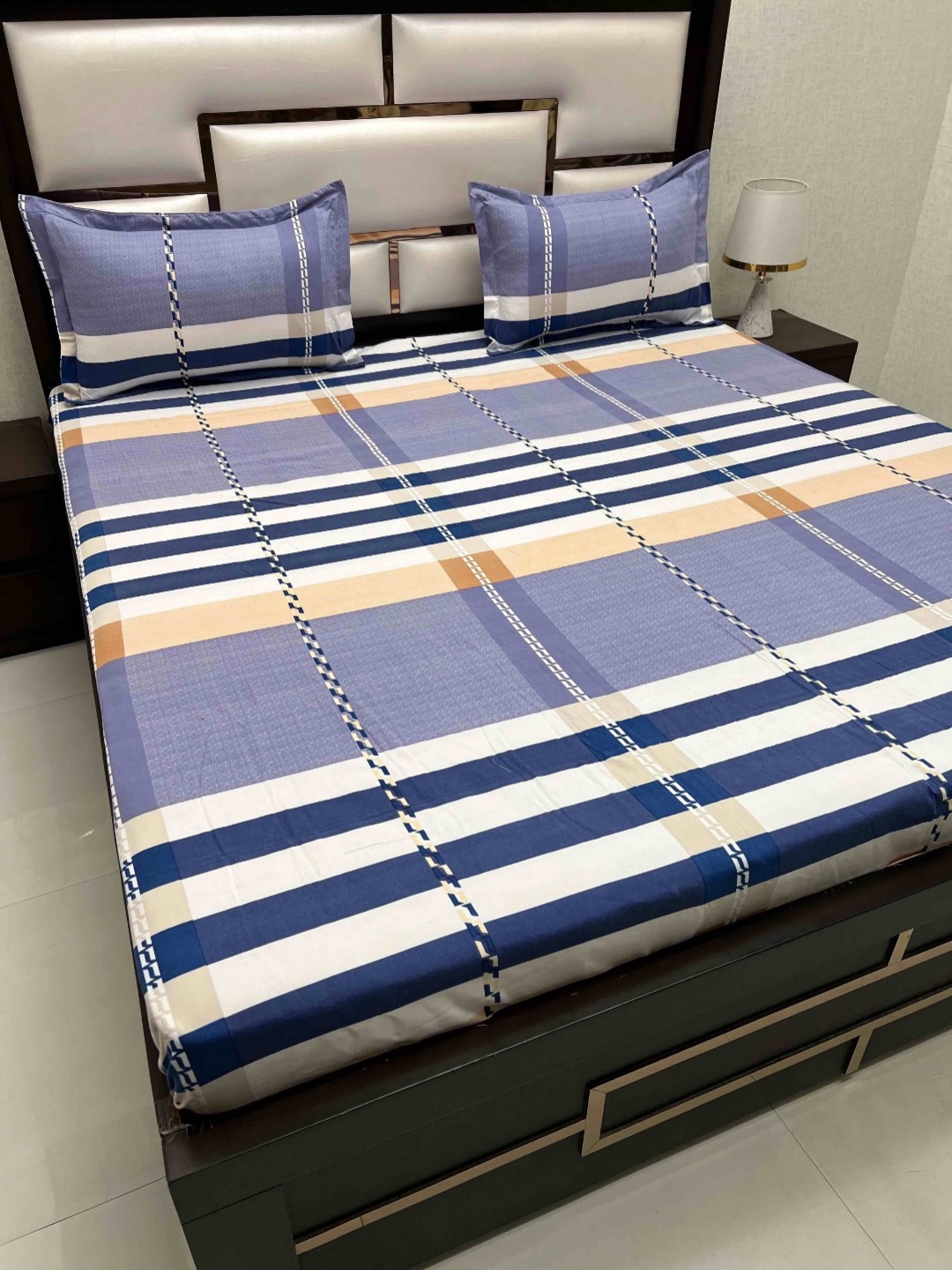 

Pure Decor King Size Double Bed Bedsheet With 2 Pillow Covers 2.74m X 2.74m, Purple