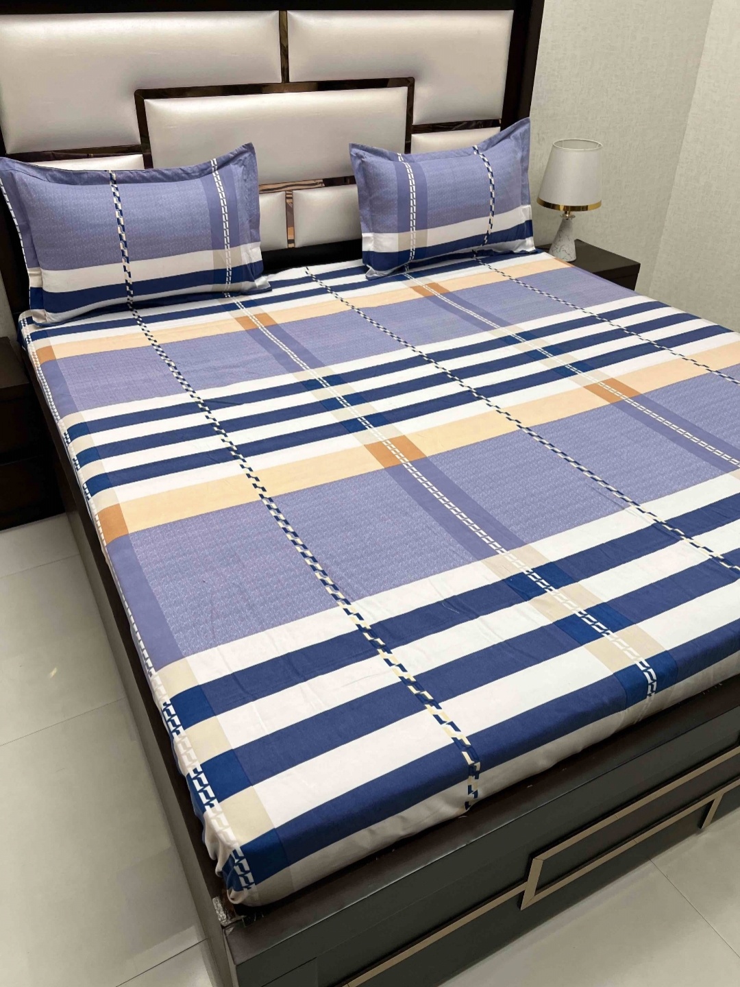 

Pure Decor King Size Double Bed Bedsheet With 2 Pillow Covers 2.74m X 2.74m, Purple