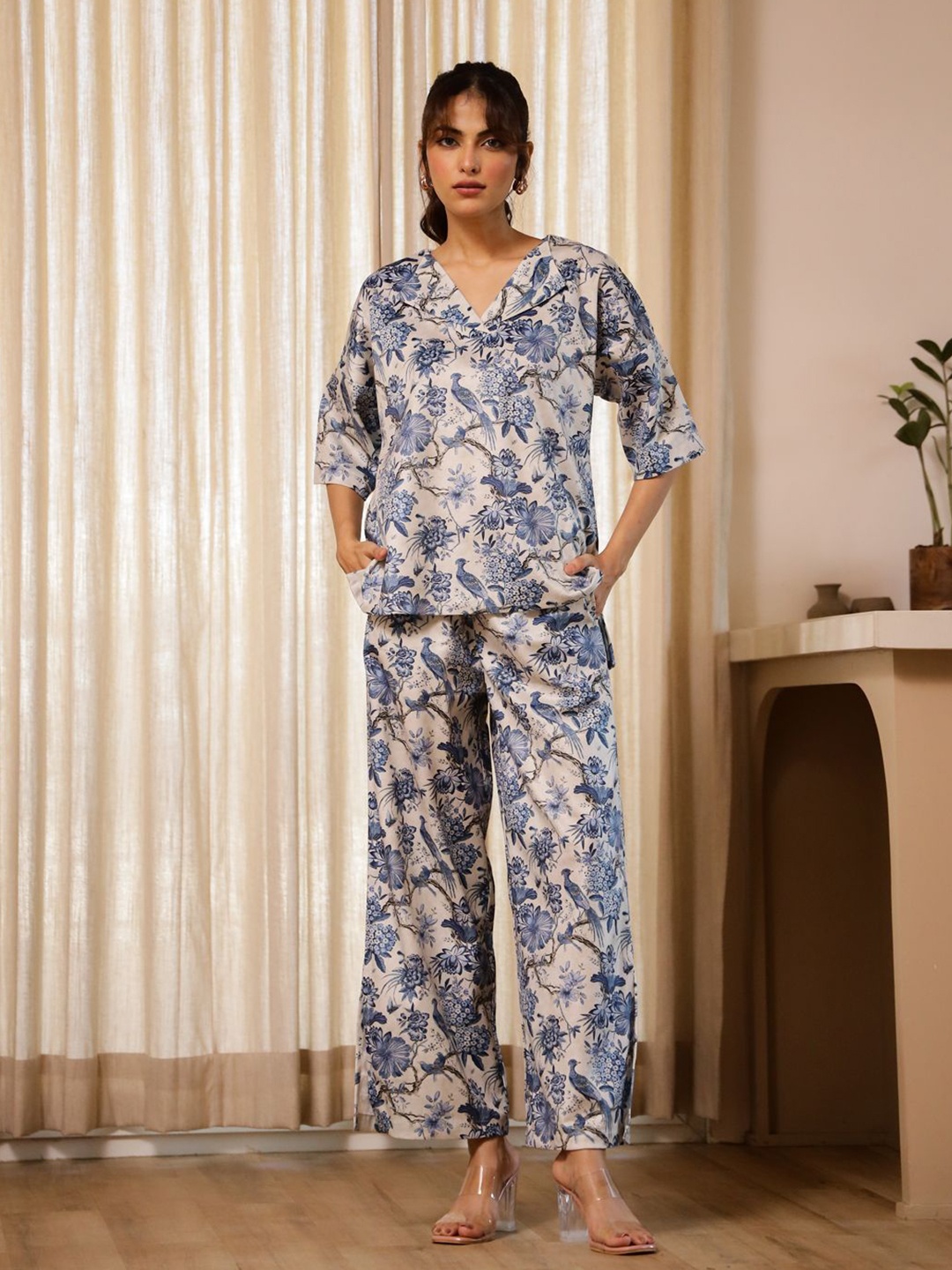 

SANSKRUTIHOMES Women Floral Printed Night suit, Blue