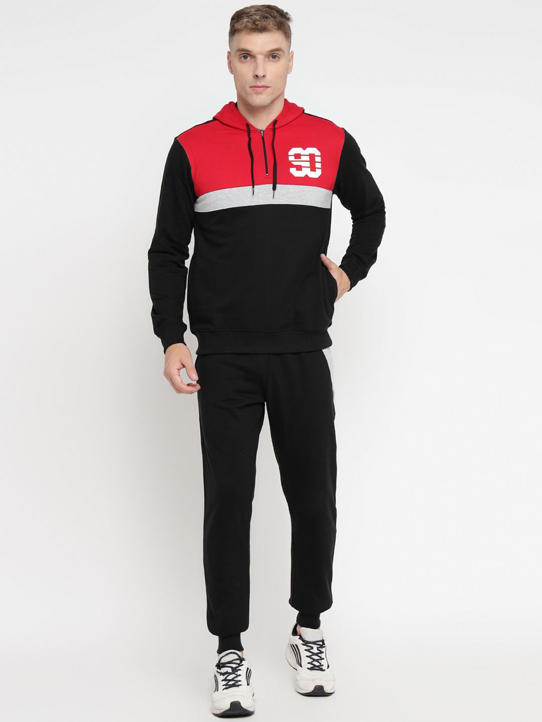 

OFF LIMITS Men Colourblocked Hooded Tracksuits, Black