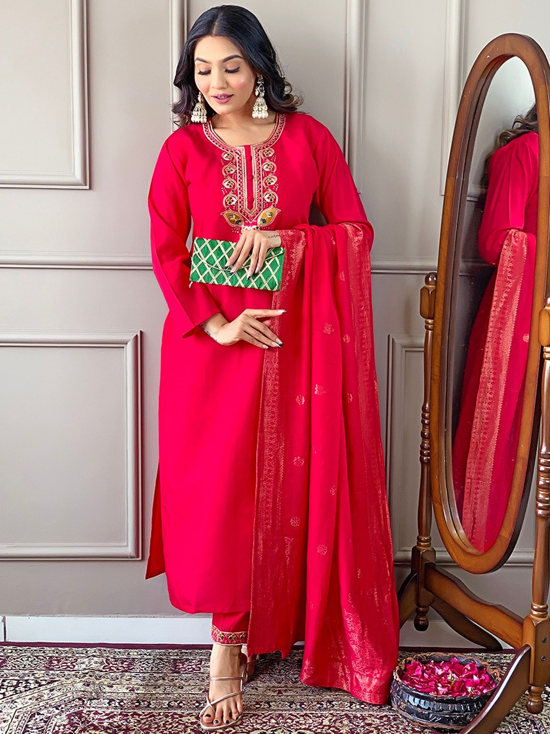 

BLACK SCISSOR Embroidered Regular Chanderi Silk Straight Kurta with Trousers & Dupatta, Pink