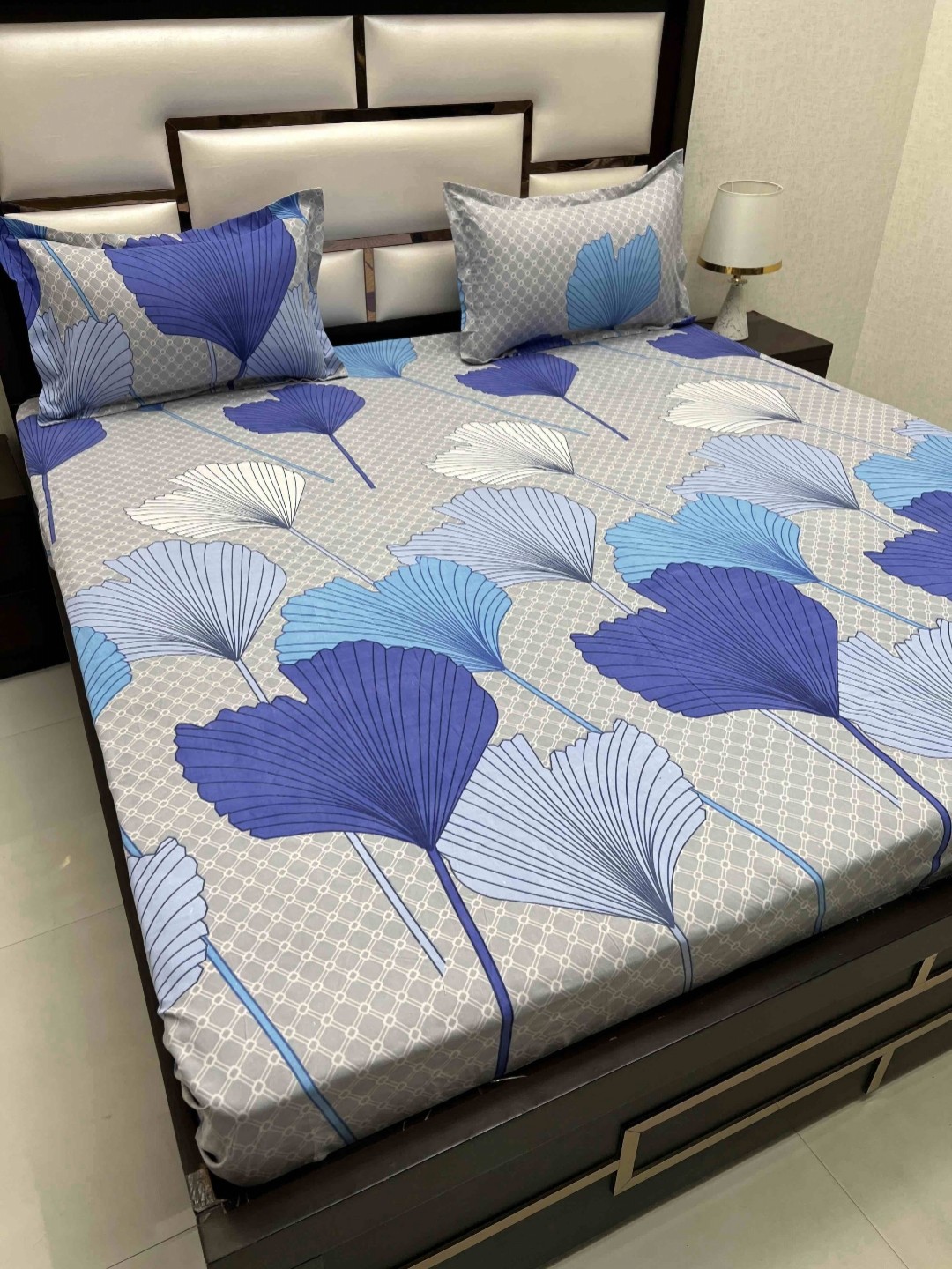 

Pure Decor Leisure Fur Blue Printed Microfiber 210 TC King Bedsheet Set 2.73 x 2.72 m