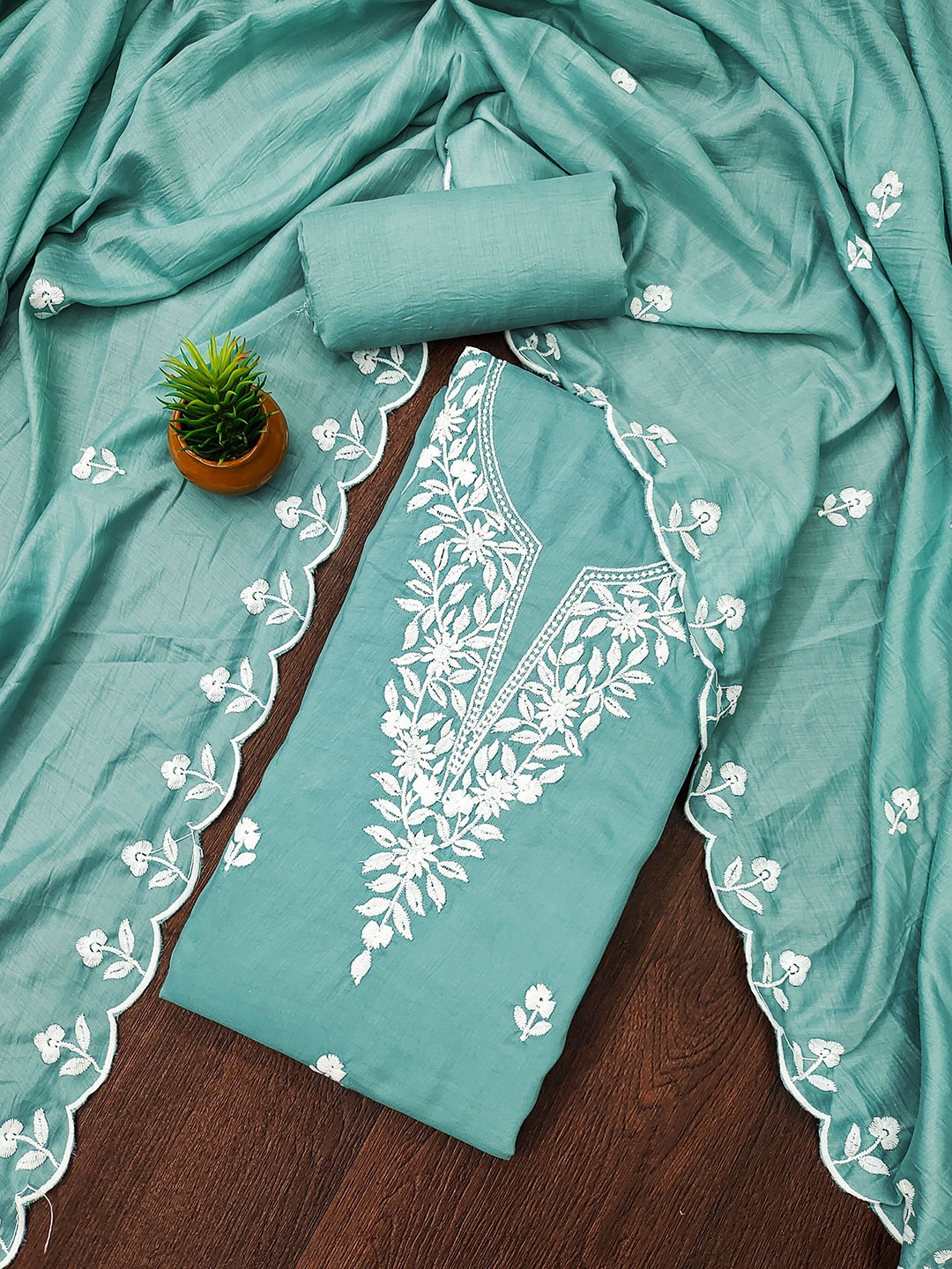 

KALINI Floral Embroidered Pure Cotton Unstitched Dress Material, Sea green