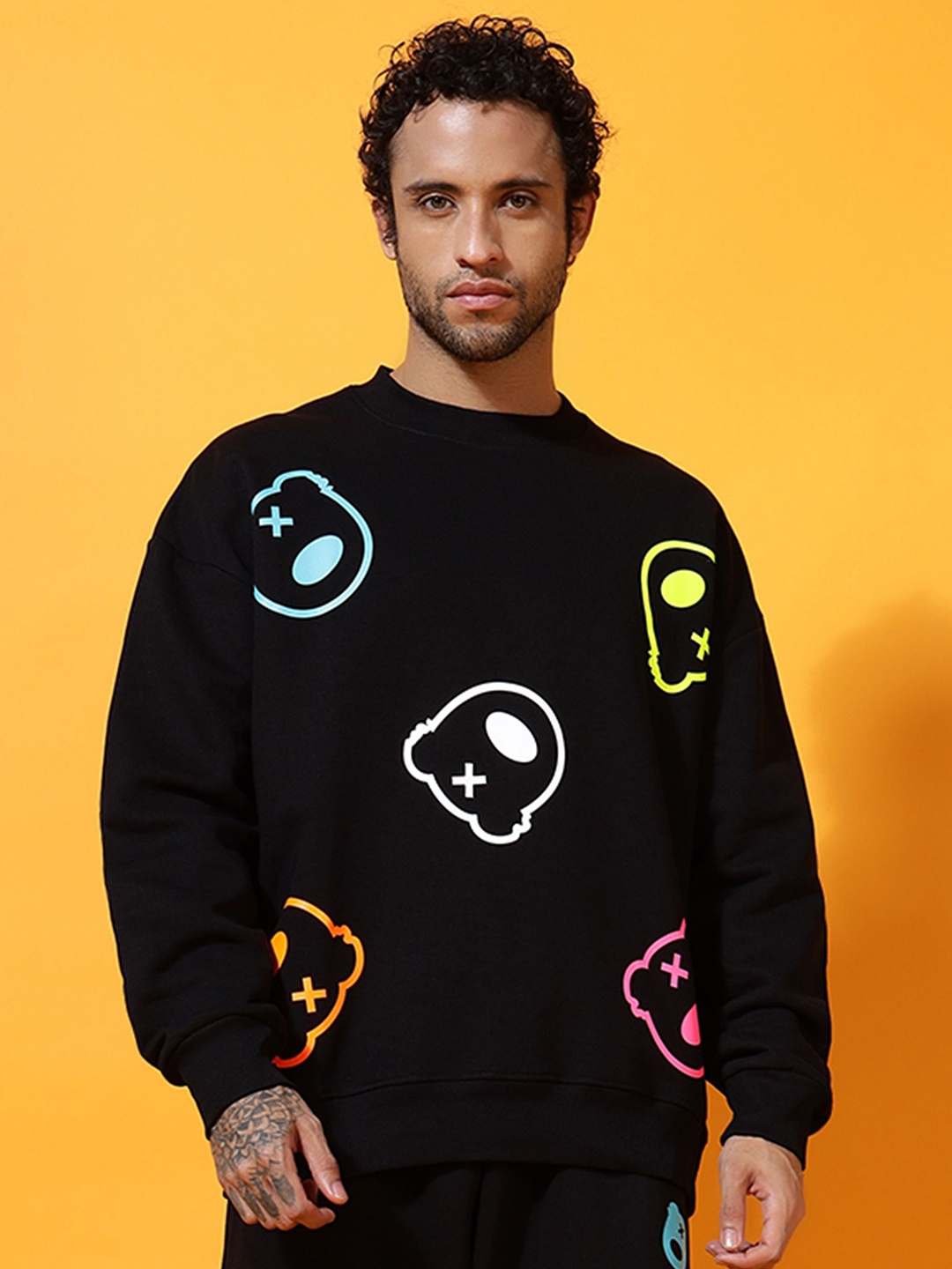 

GRIFFEL Men Graphic Printed Pullover Sweatshirt, Black