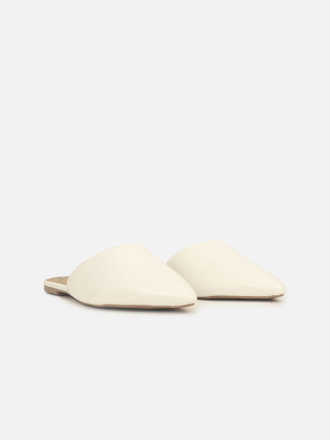 

Carlton London Women Pointed Toe Mules, White